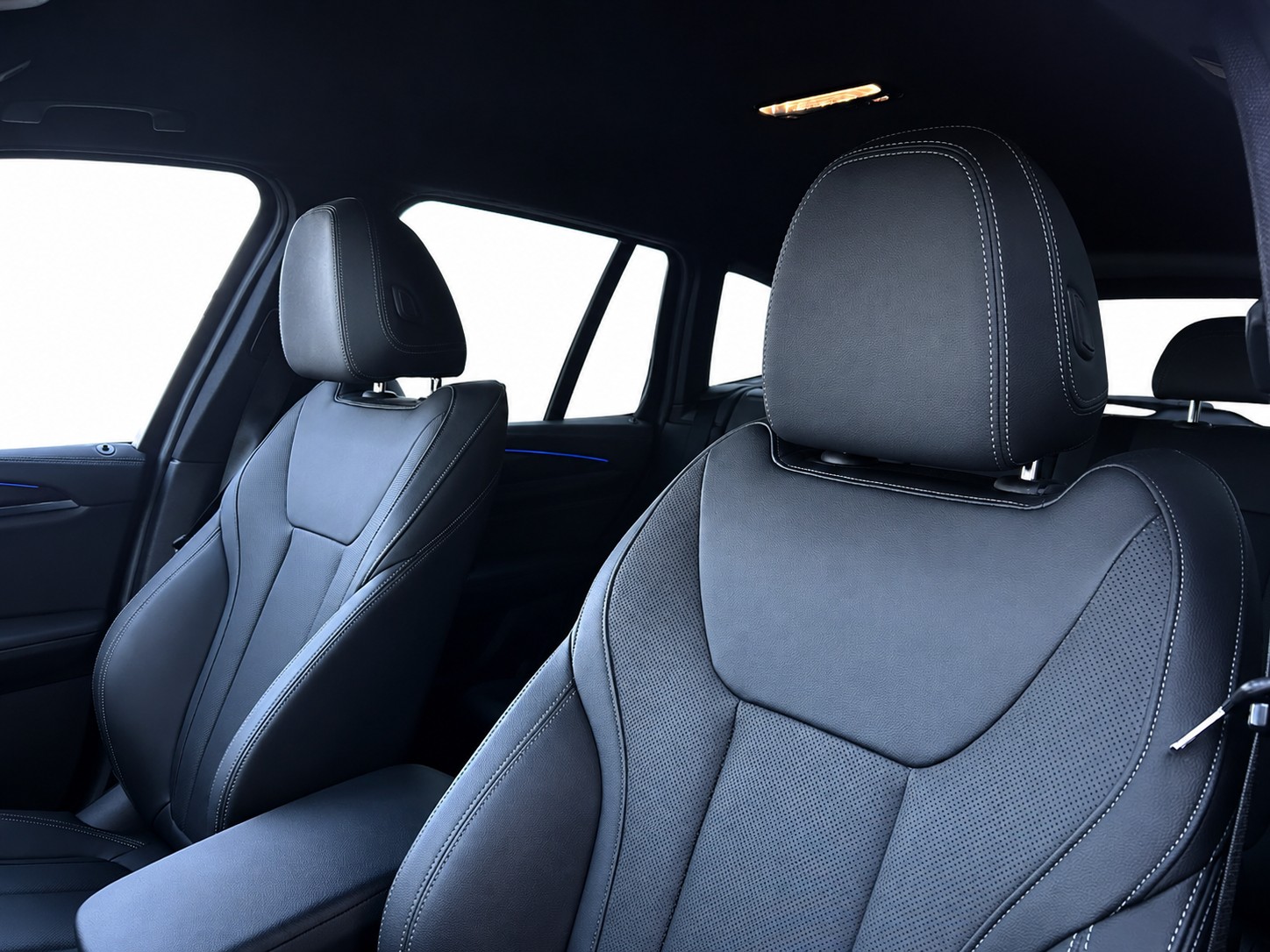 BMW X3 M40i M-SPORT CH FAHRZEUG-image-13
