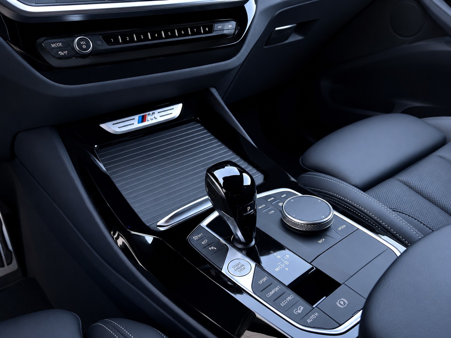 BMW X3 M40i M-SPORT CH FAHRZEUG-image-21
