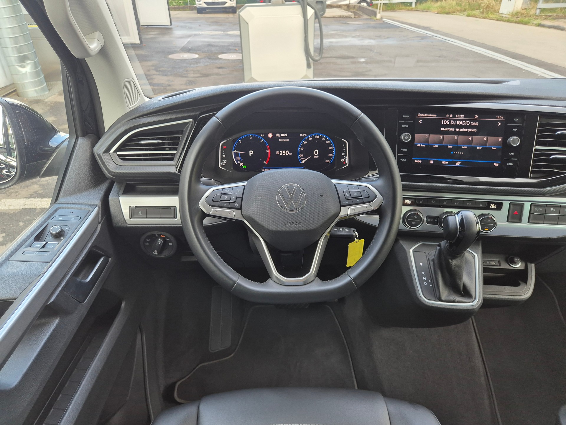 VW T6.1 Multivan 2.0 Bi-TDI Comfortline 4Motion DSG-image-13