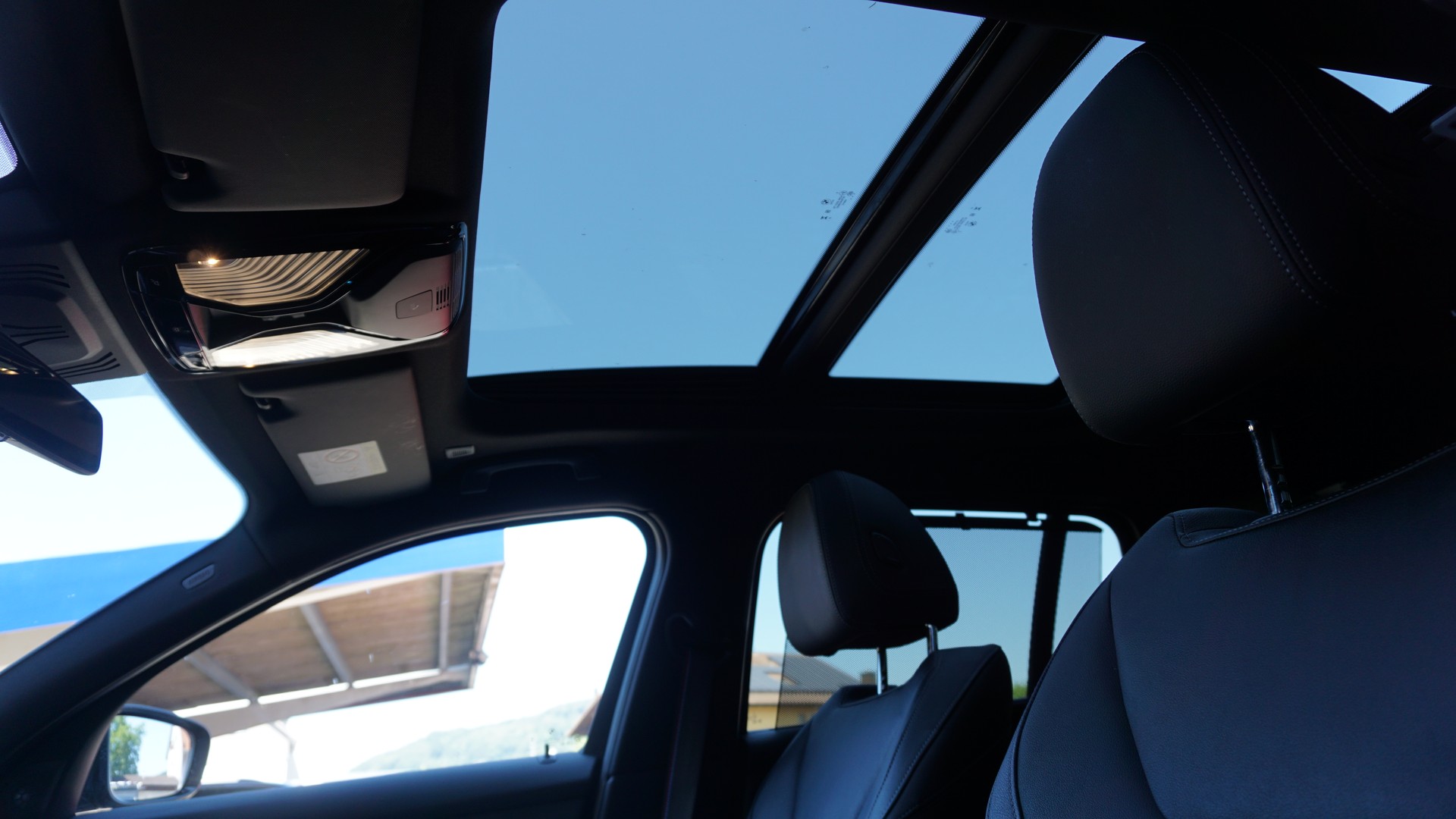 BMW M340i xDrive Touring-image-19