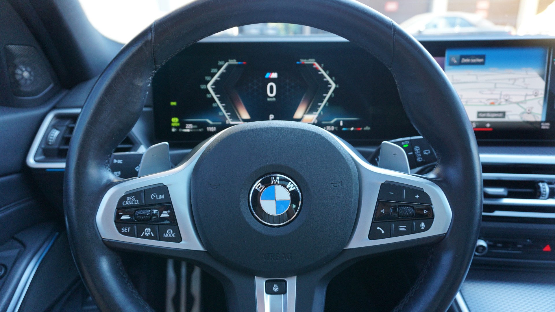BMW M340i xDrive Touring-image-10