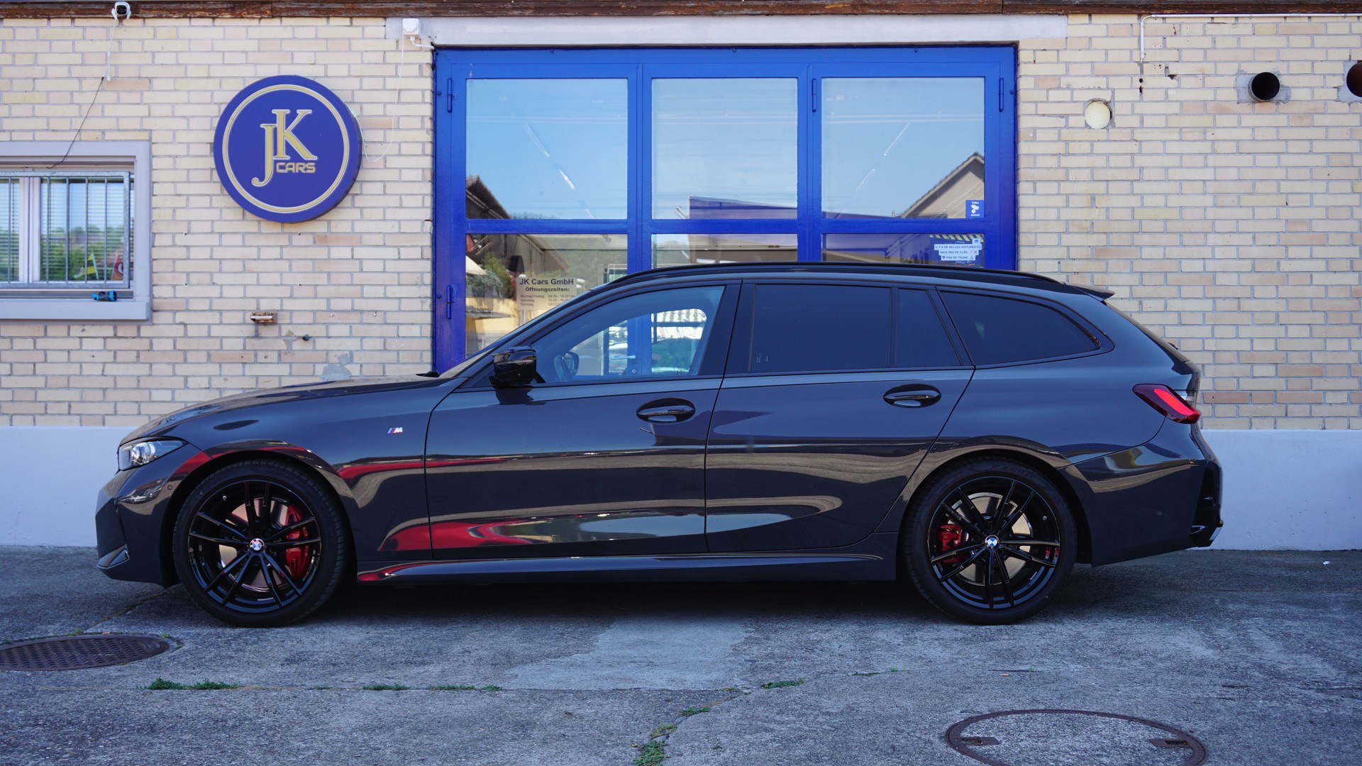 BMW M340i xDrive Touring-image-4