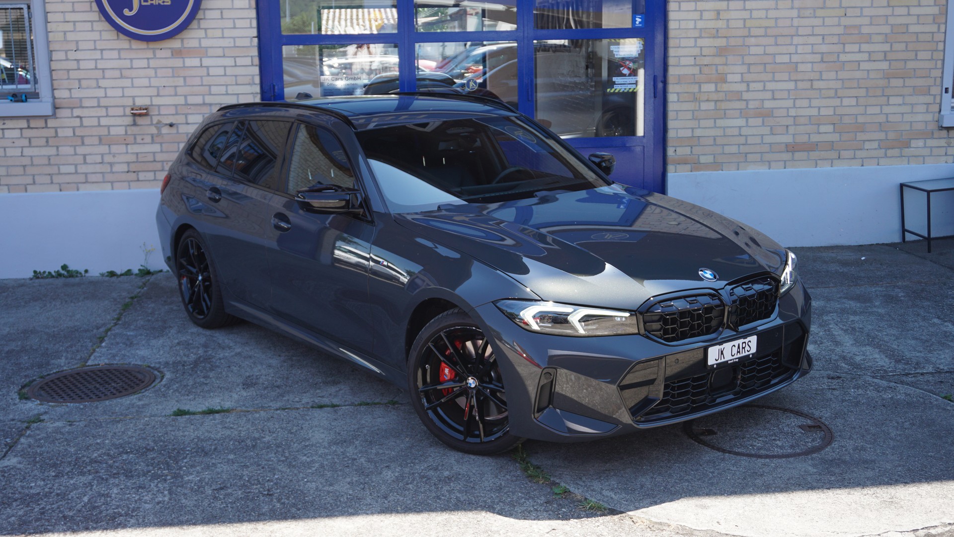 BMW M340i xDrive Touring-image-2