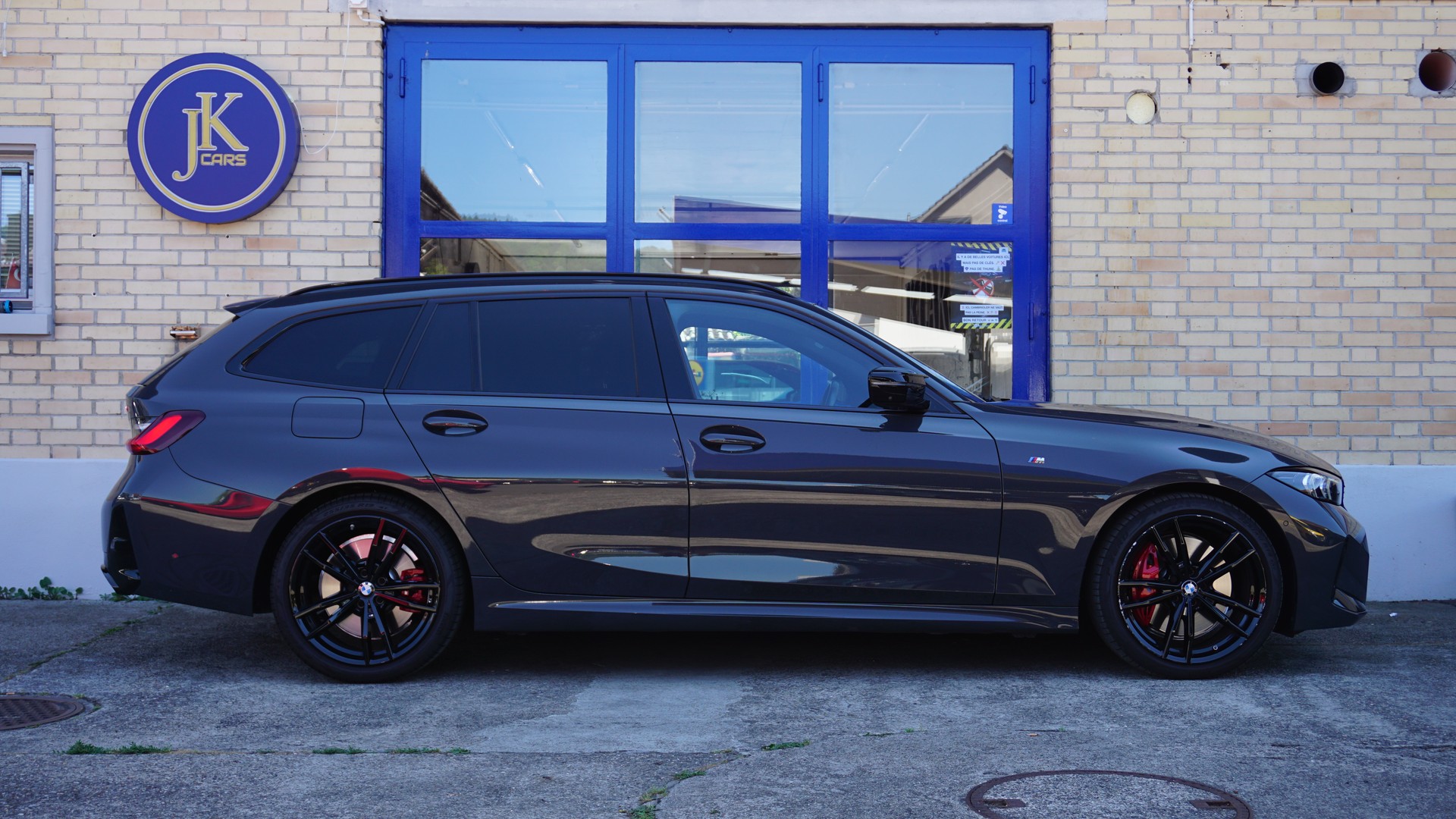BMW M340i xDrive Touring-image-5