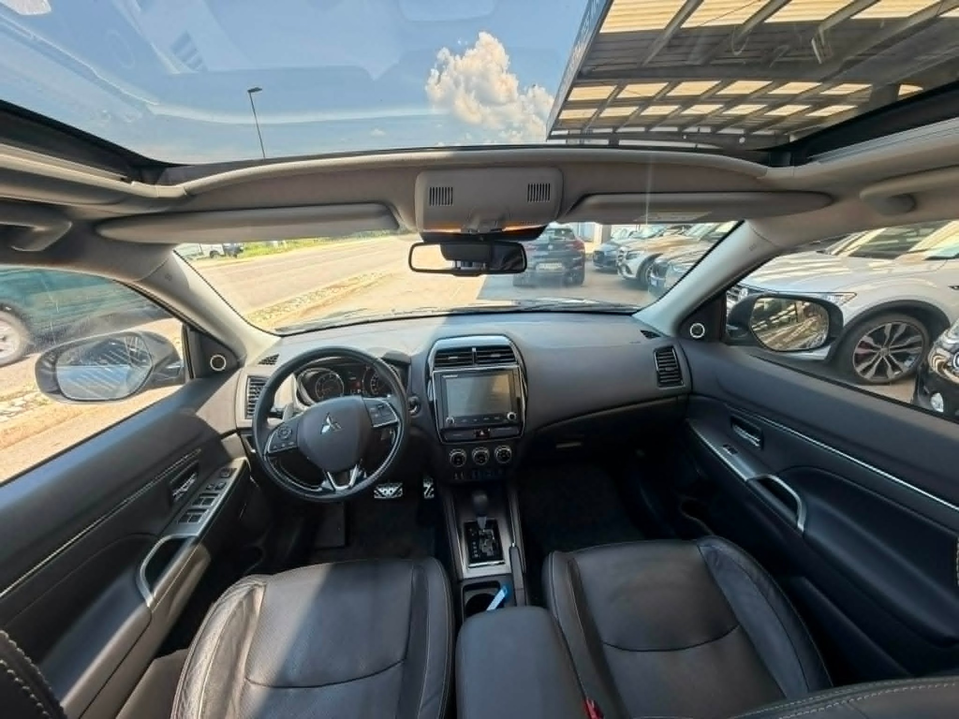 MITSUBISHI ASX 2.0 Diamond Swiss 4WD Automat-image-8