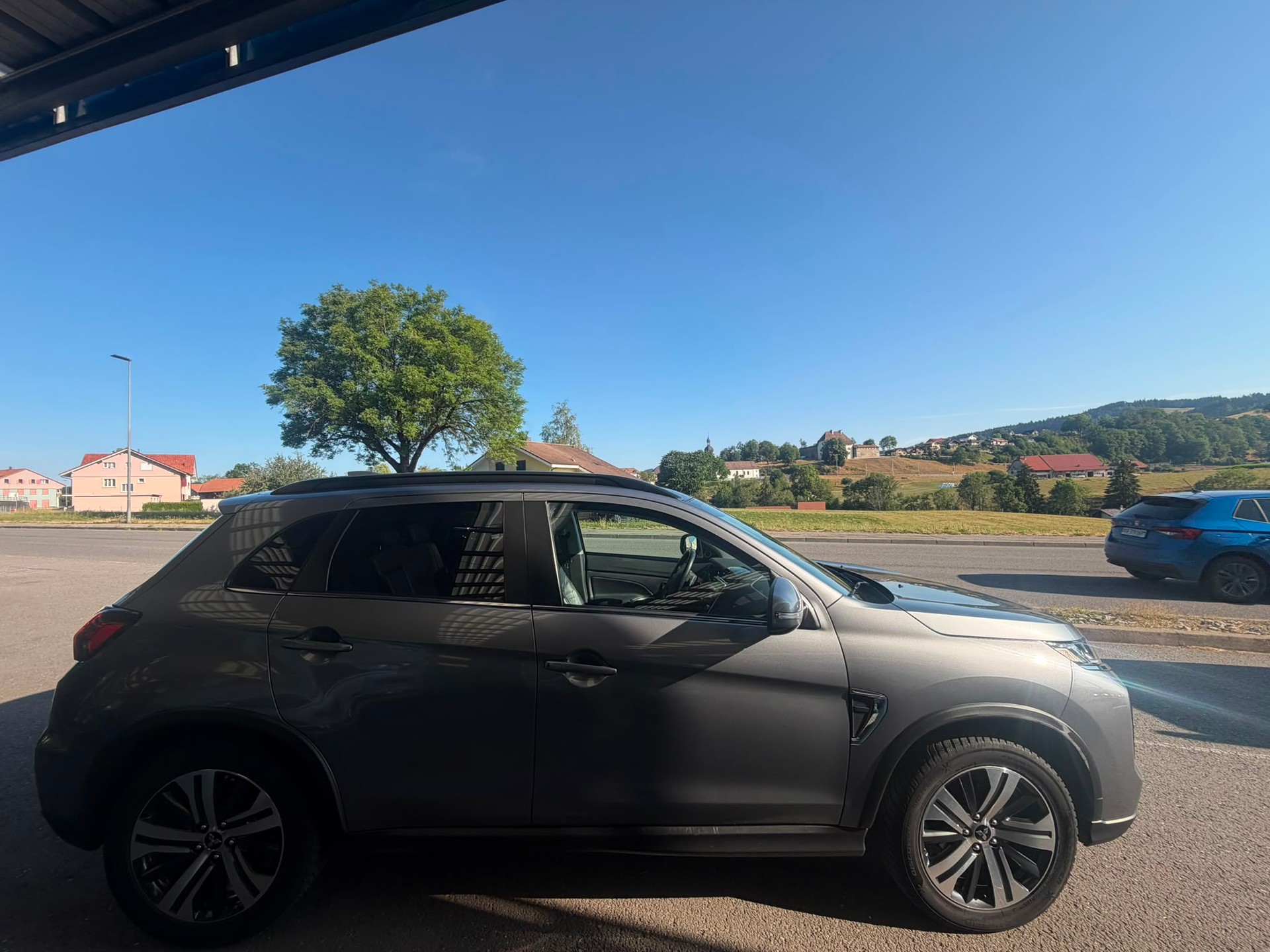 MITSUBISHI ASX 2.0 Diamond Swiss 4WD Automat-image-5