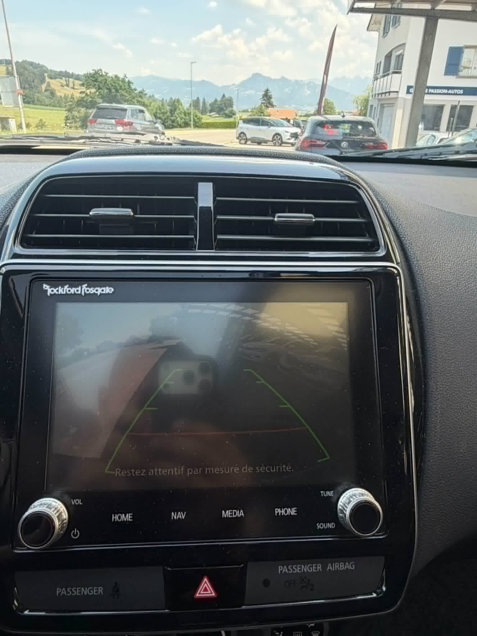 MITSUBISHI ASX 2.0 Diamond Swiss 4WD Automat-image-10