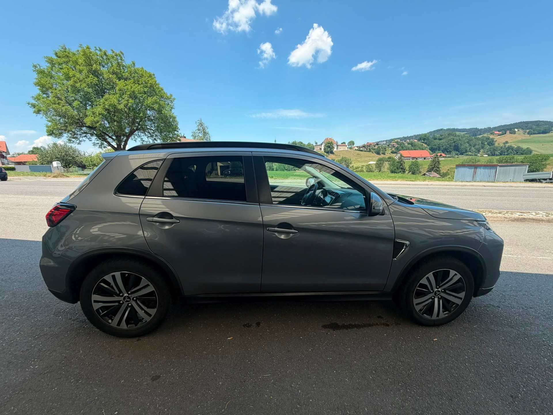 MITSUBISHI ASX 2.0 Diamond Swiss 4WD Automat-image-3
