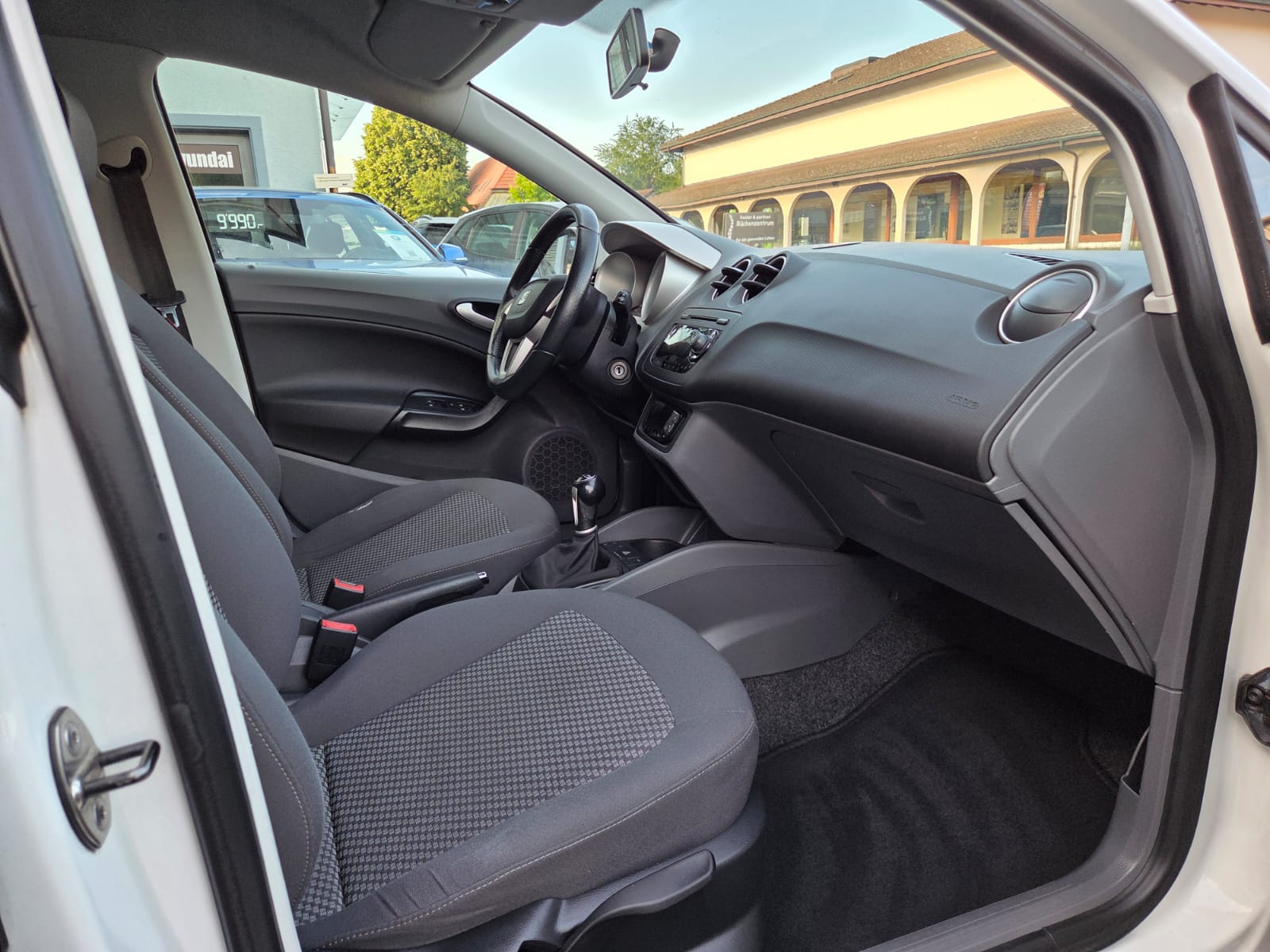 SEAT Ibiza 1.2 TSI Style-image-10