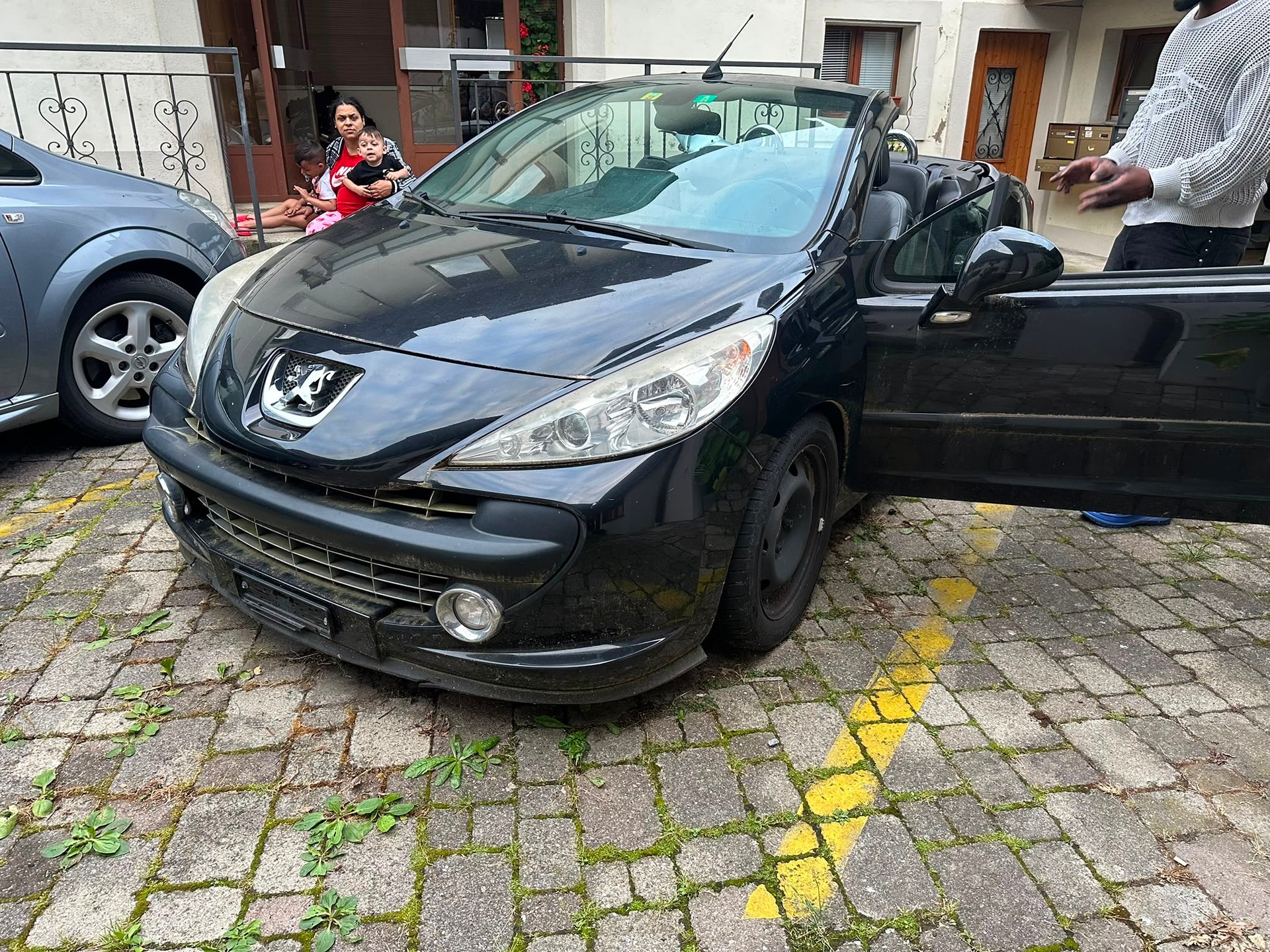 PEUGEOT 207 CC 1.6 16V Turbo Roland Garros-image-0