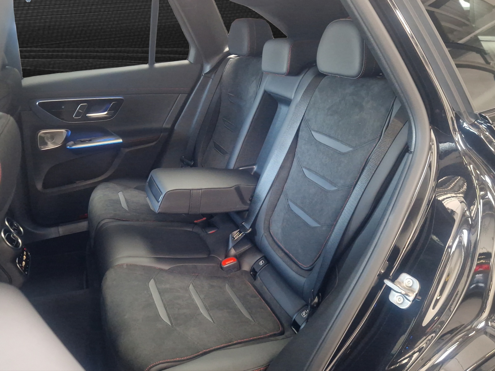 MERCEDES-BENZ GLC 53 AMG 4Matic+ 9G-Tronic-image-12
