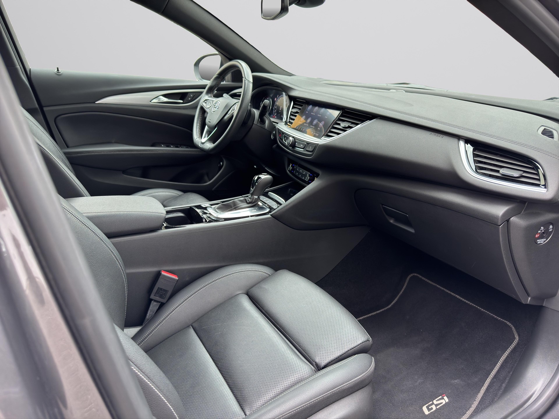 OPEL Insignia Sports Tourer 2.0 T GSi AWD-image-6