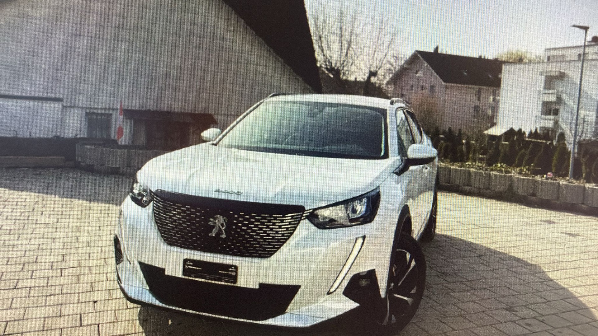 PEUGEOT 1.2 PureTech 130 Active Pack-image-0