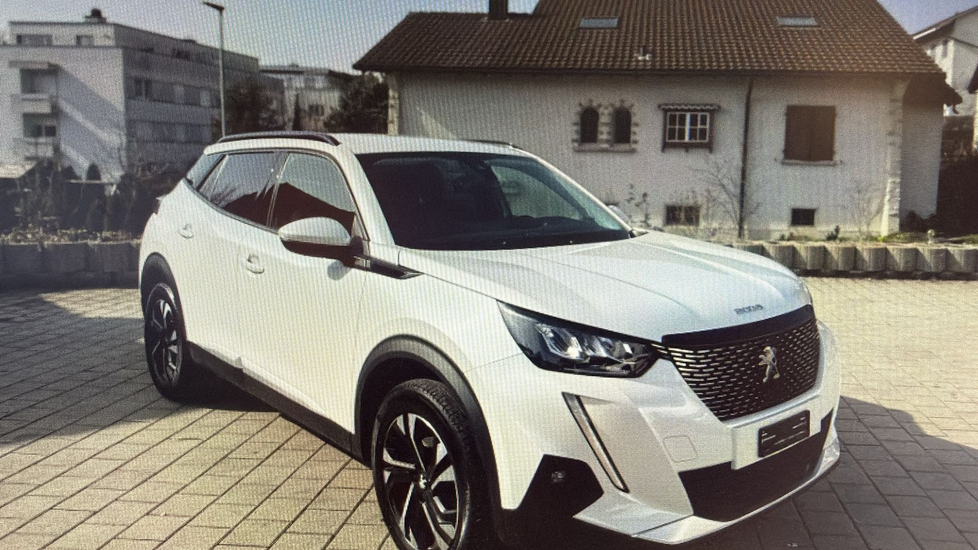 PEUGEOT 1.2 PureTech 130 Active Pack-image-2