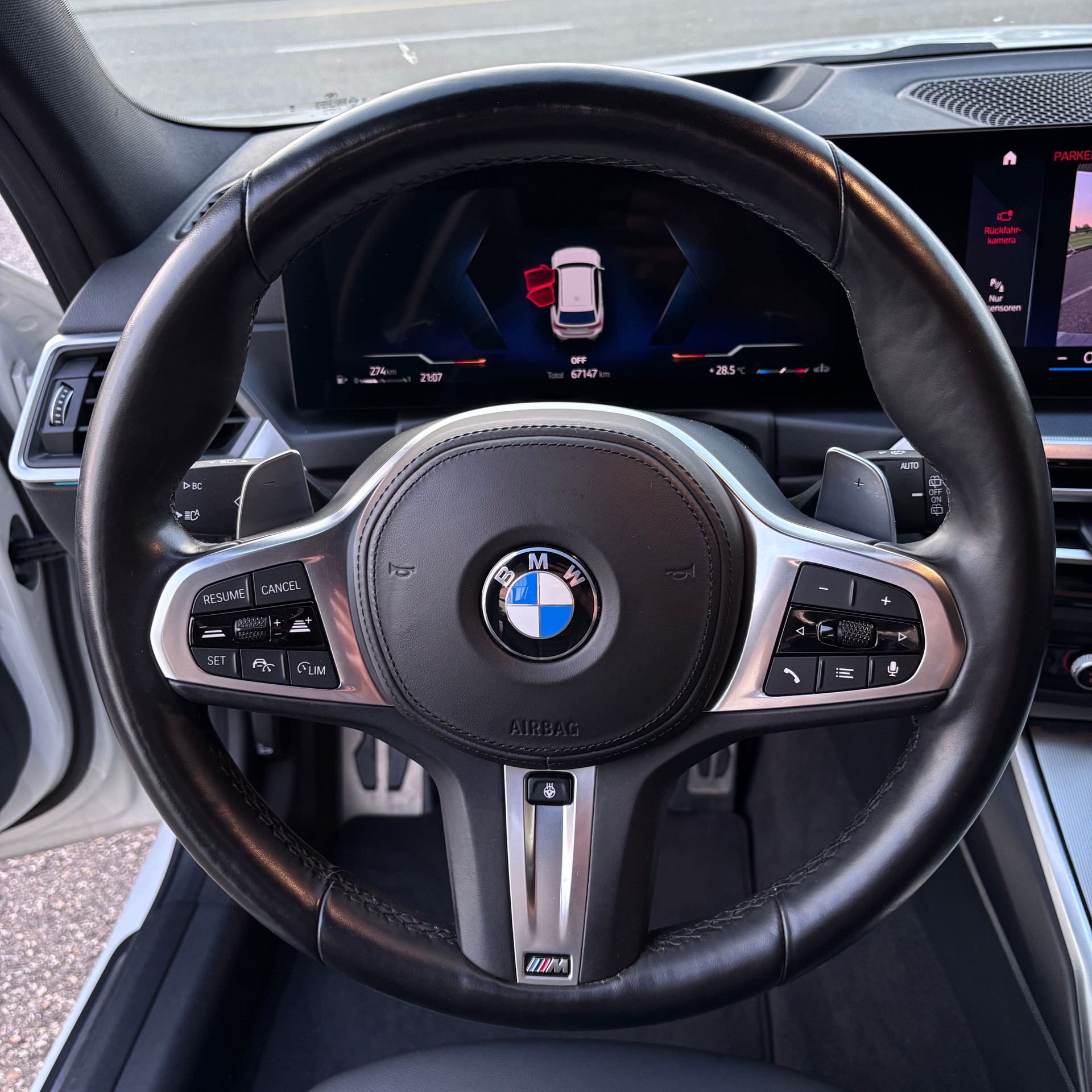 BMW 330i xDrive Touring-image-7