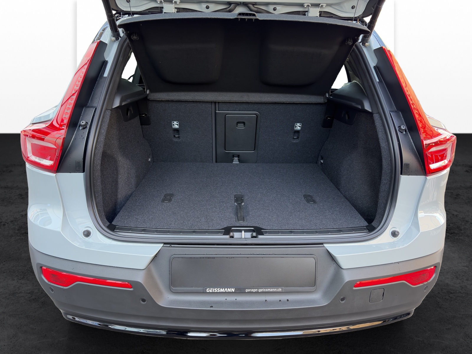 VOLVO EX40 Twin Black Edition AWD-image-18