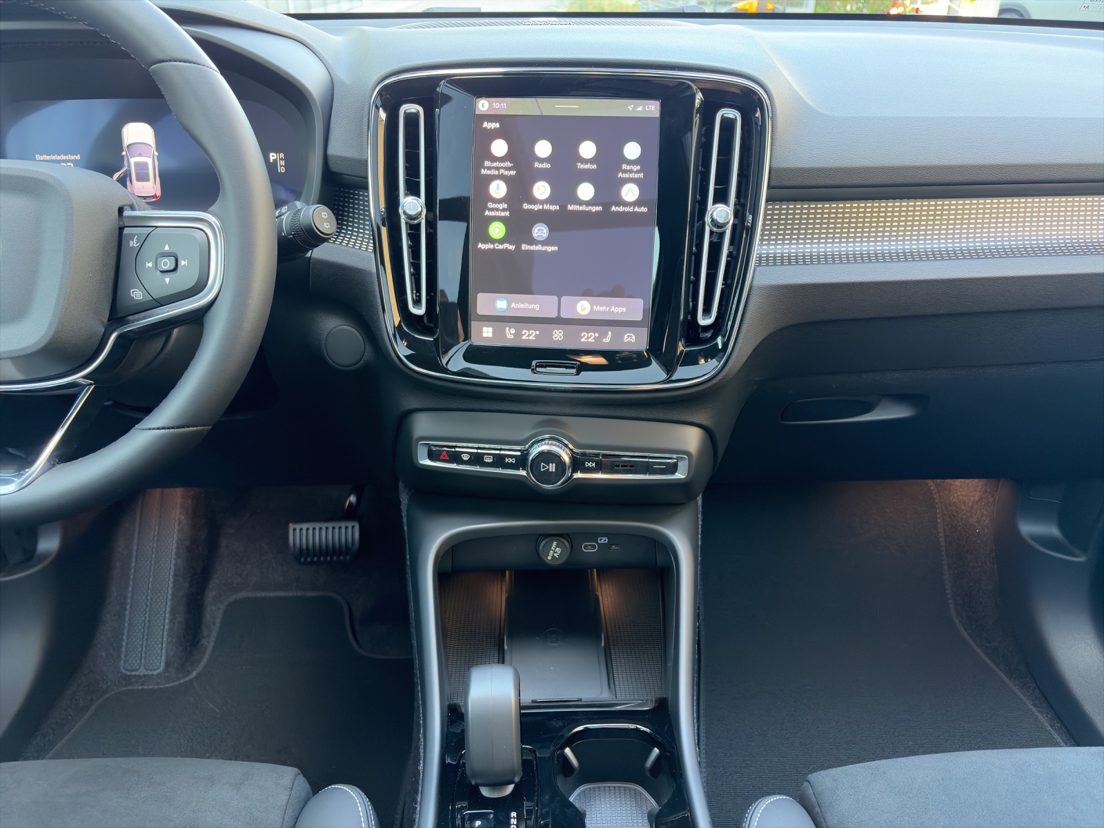 VOLVO EX40 Twin Black Edition AWD-image-12