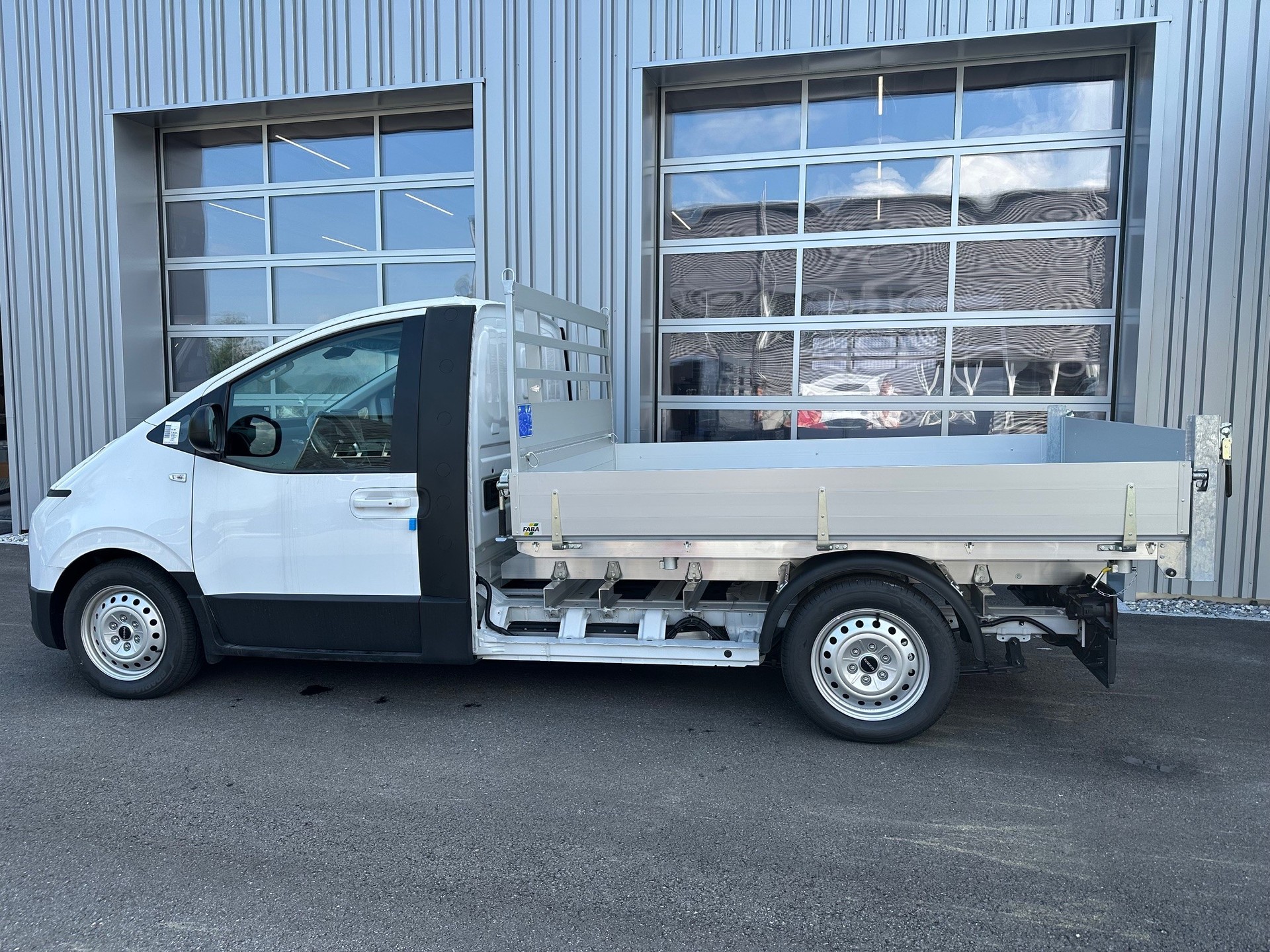 IVECO eMOOVY mit FABA KIPPER K4 2700-image-1