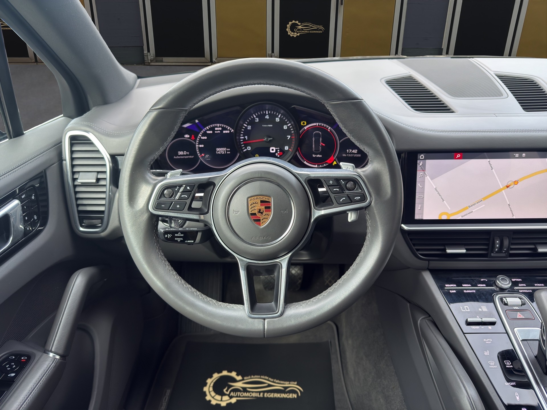 PORSCHE Cayenne 3.0 V6-image-11