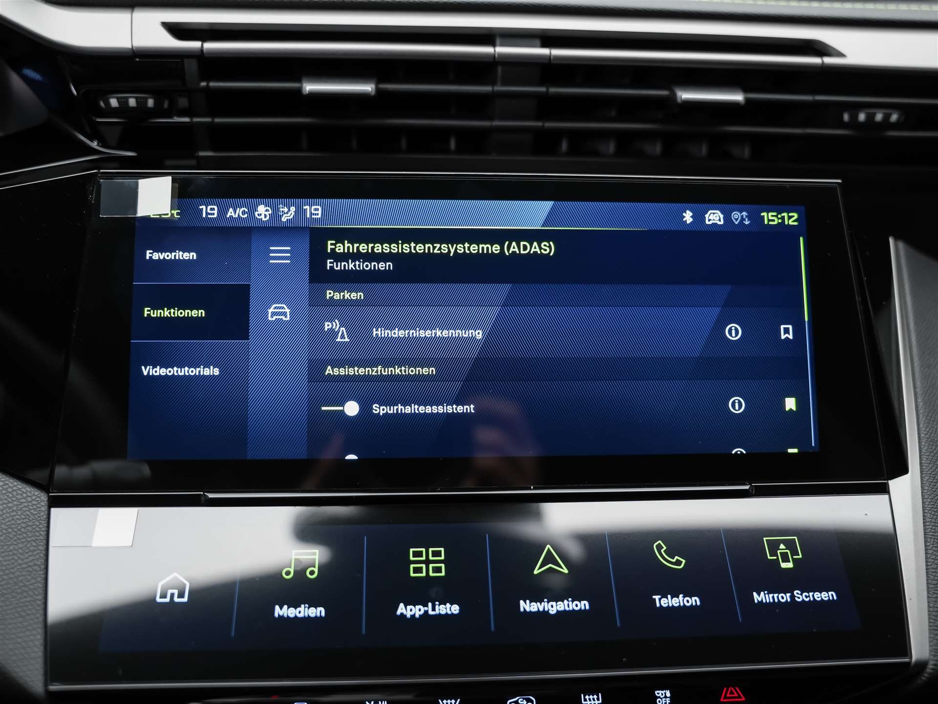 PEUGEOT 308 1.2 HEV 145 GT *Werksgarantie*Abstandsregler*-image-30