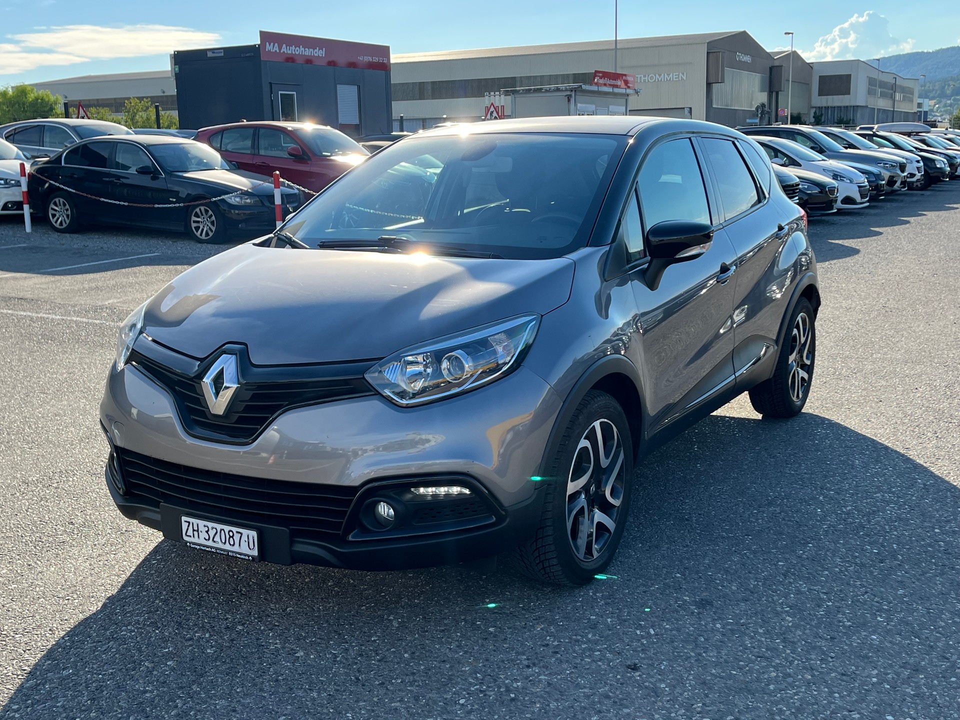 RENAULT Captur 1.5 dCi Privilège-image-1