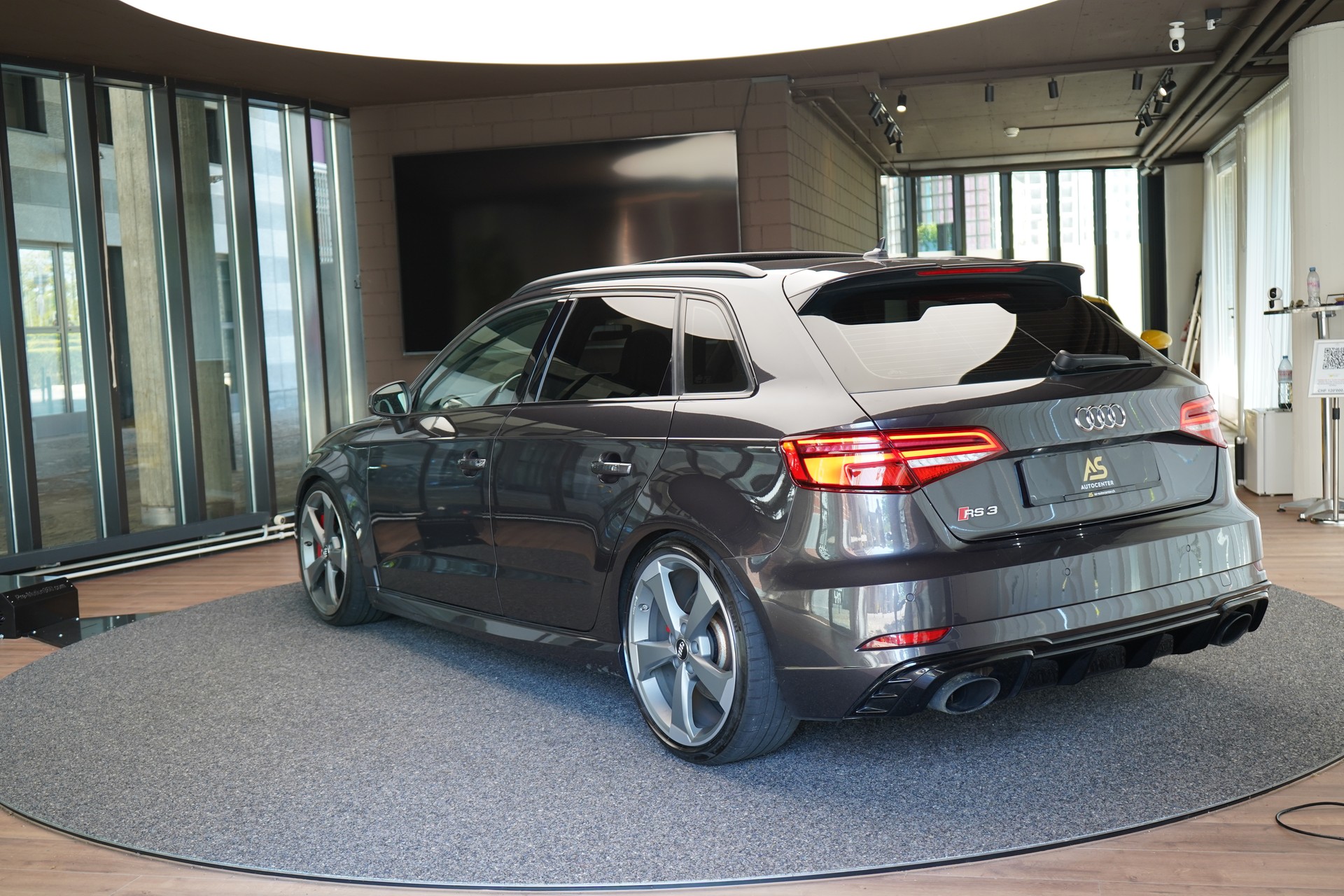 AUDI RS3 Sportback 2.5 TSI quattro *Porsche Farbe SLATE GREY* ohne OPF | KW | PANORAMA | ASSISTENZPAKET-image-3