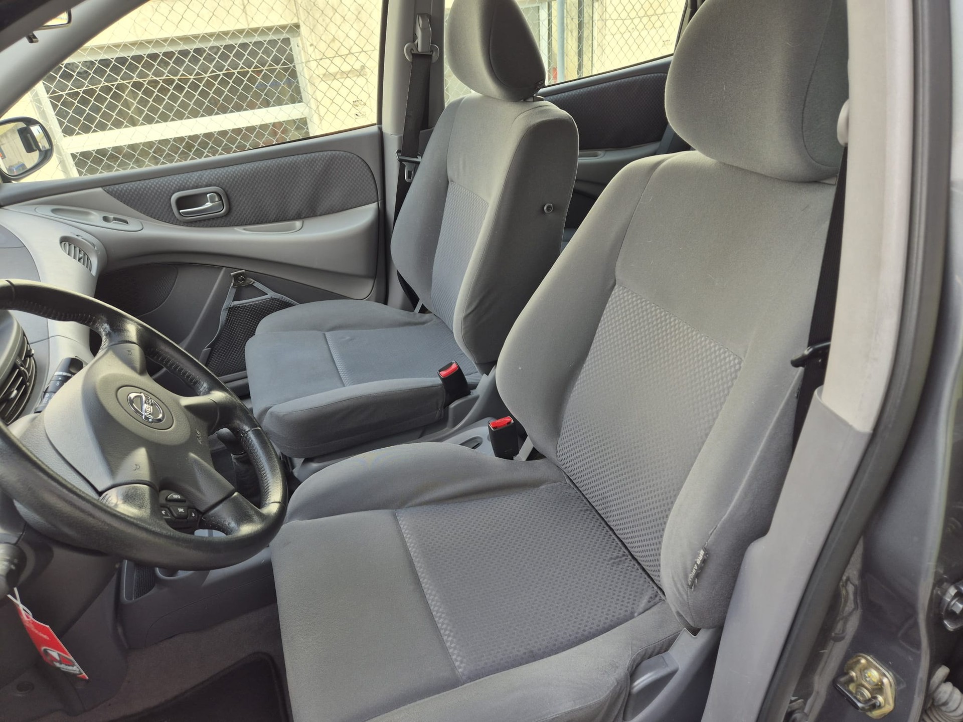 NISSAN Almera Tino 1.8 16V business-image-9