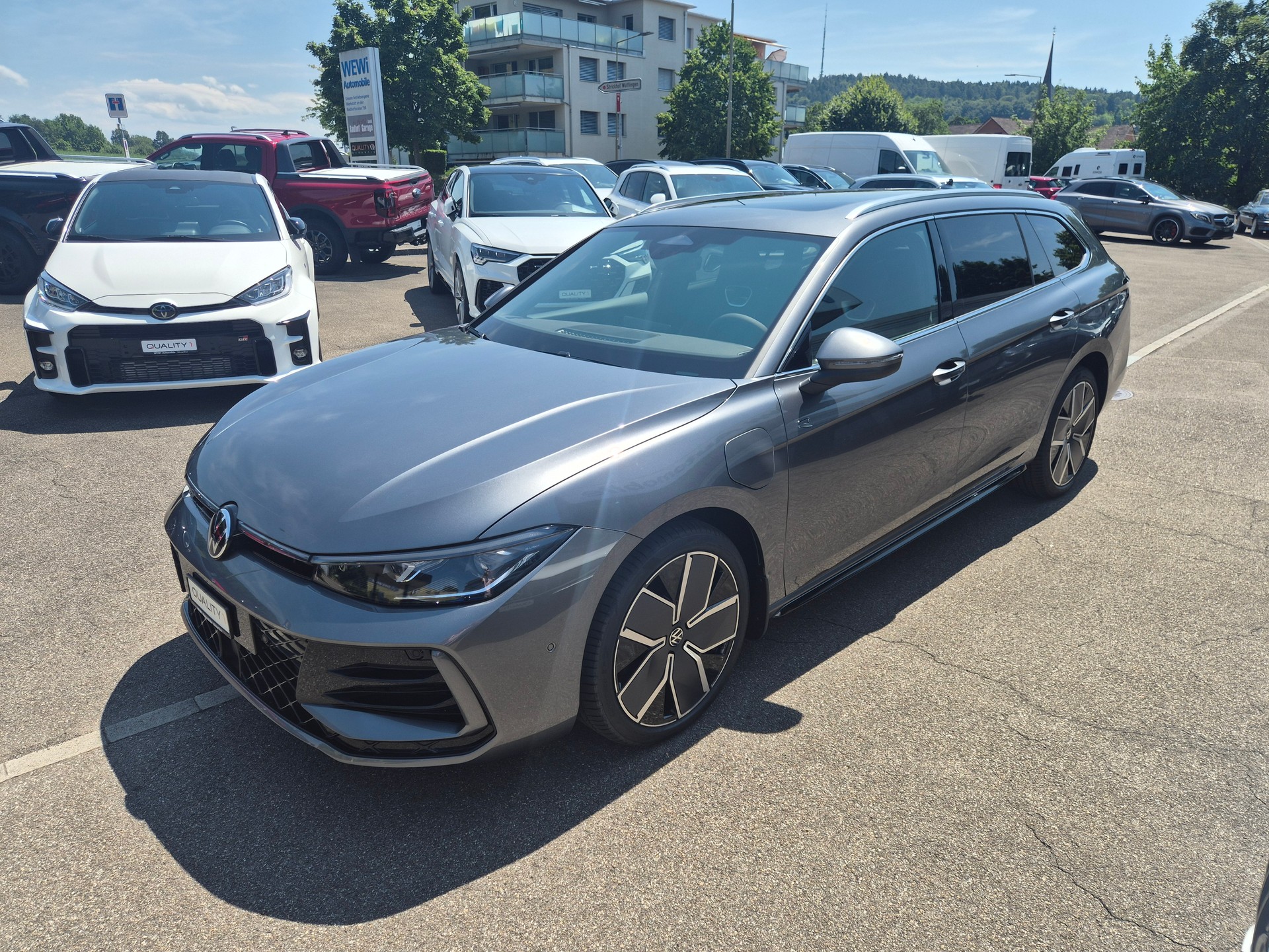 VW Passat Variant 1.5 TSI evo2 Plug-In- Hybrid R-Line DSG-image-1