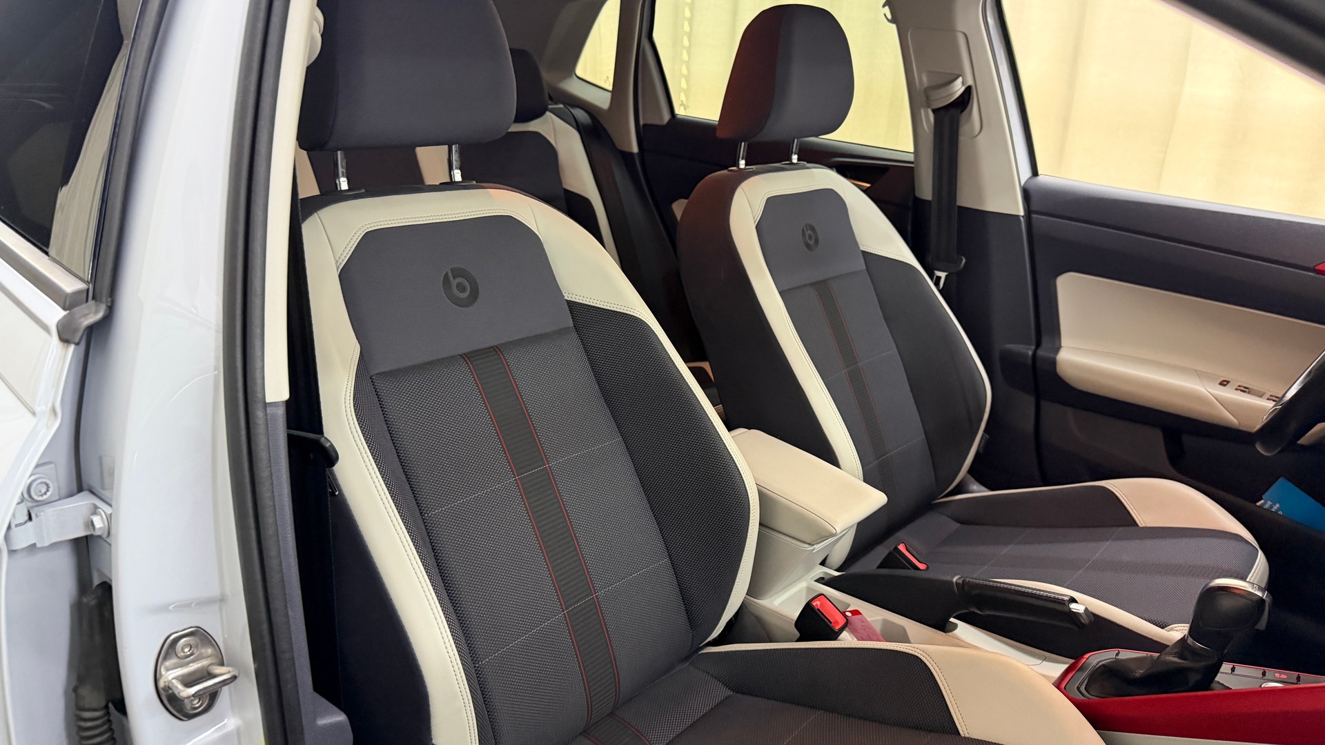 VW Polo 1.0 TSI BMT Beats DSG-image-16