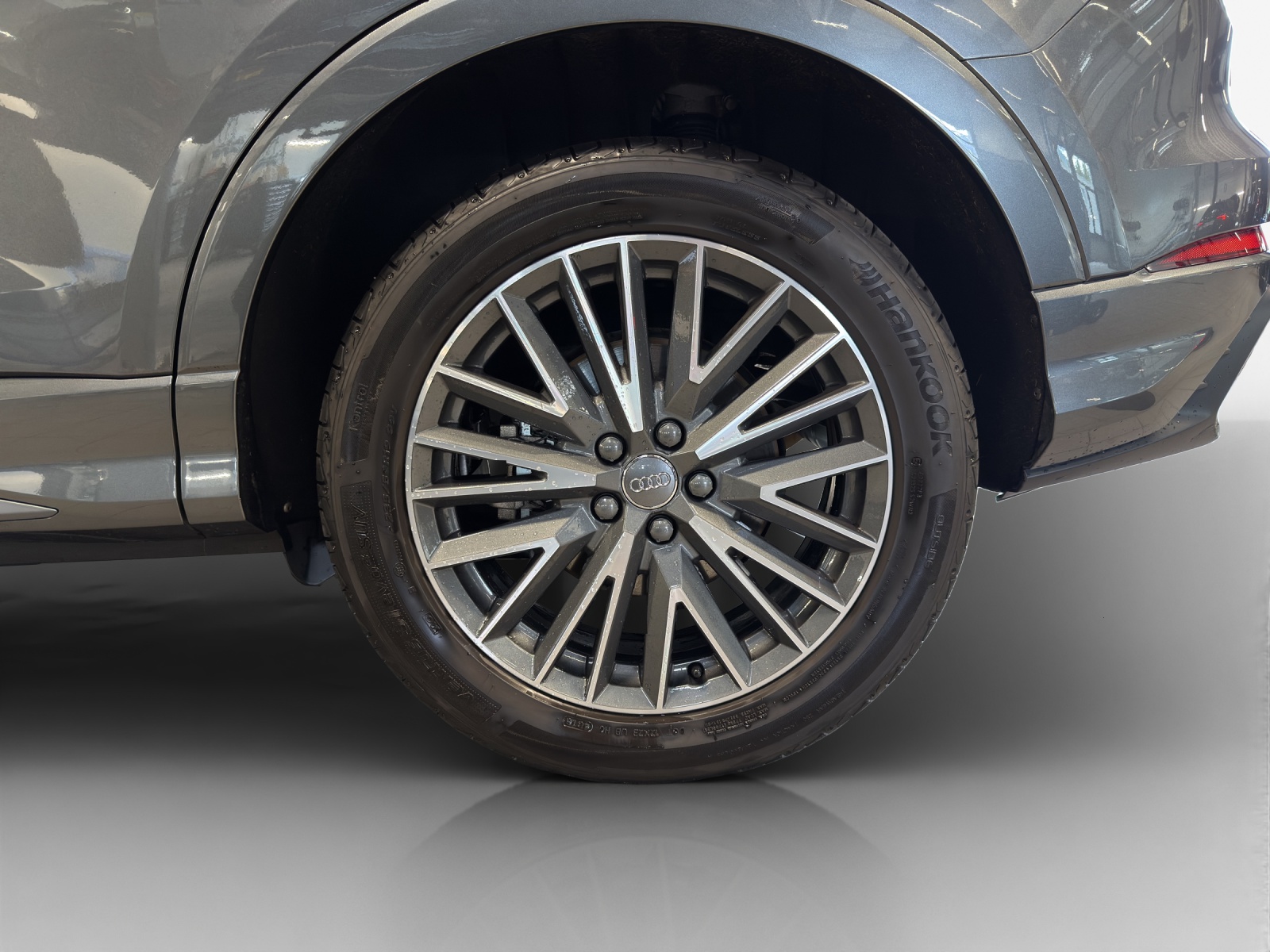 AUDI Q3 40 TFSI S line quattro S-tronic-image-14