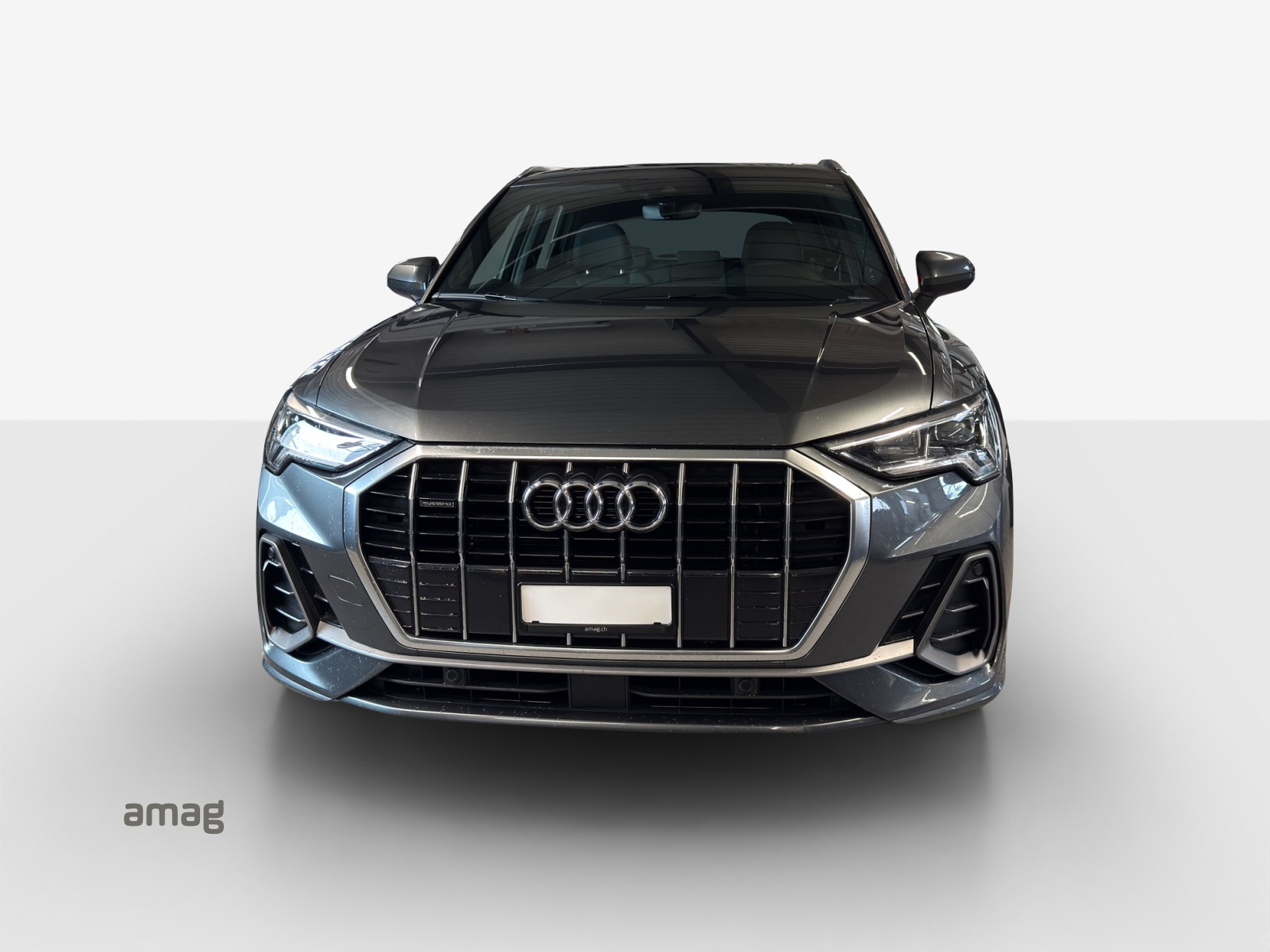 AUDI Q3 40 TFSI S line quattro S-tronic-image-6