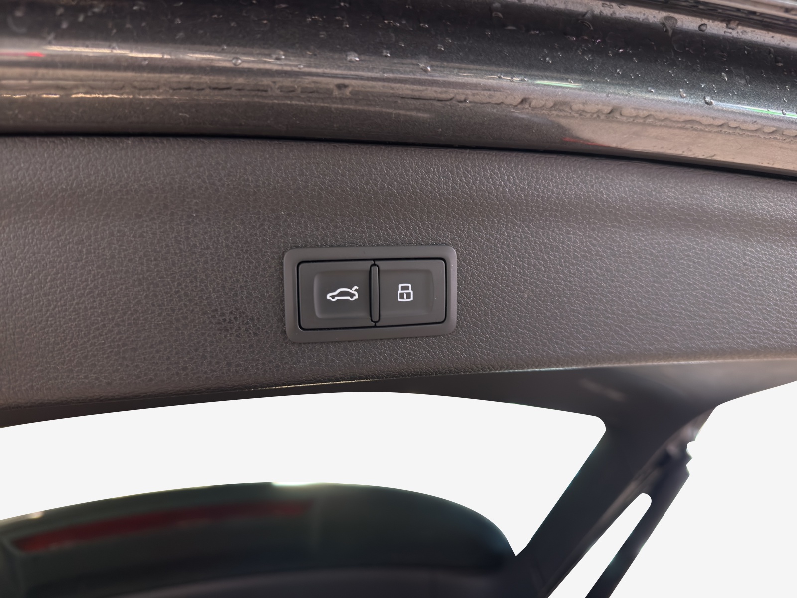 AUDI Q3 40 TFSI S line quattro S-tronic-image-13