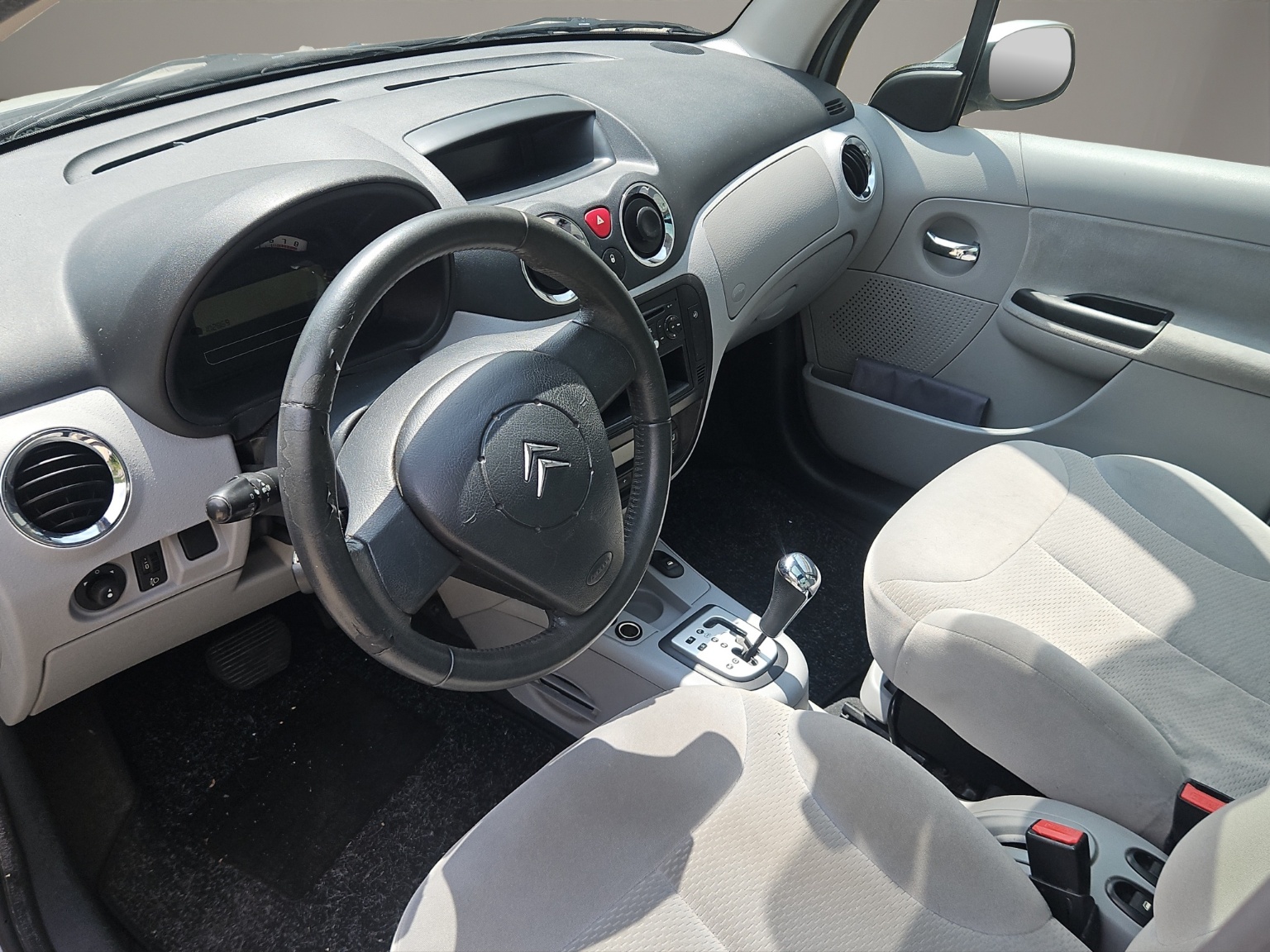 CITROEN C3 1.6i 16V Exclusive-image-9