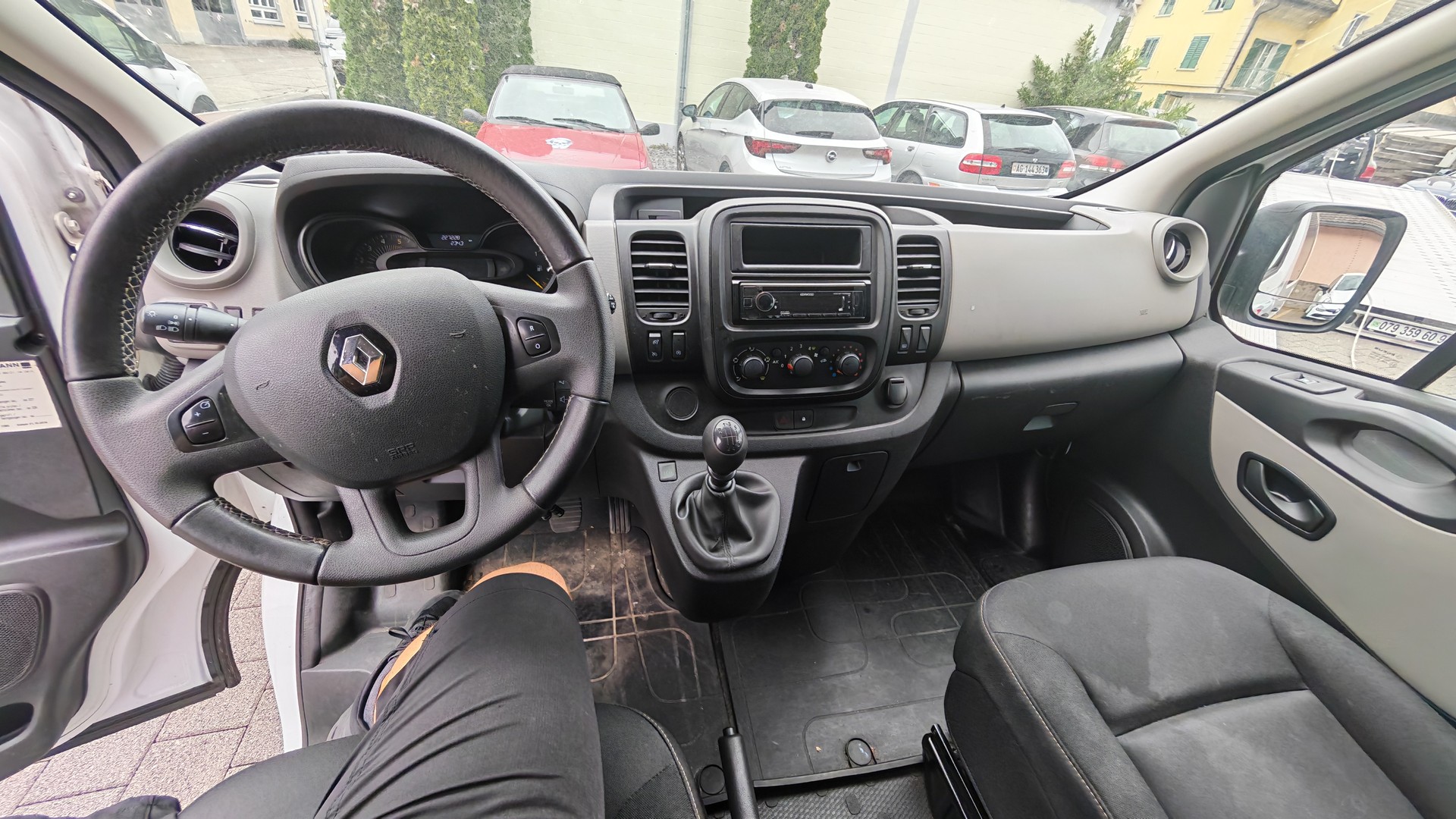 RENAULT Trafic ENERGY dCi 125 Passenger Authentique-image-7