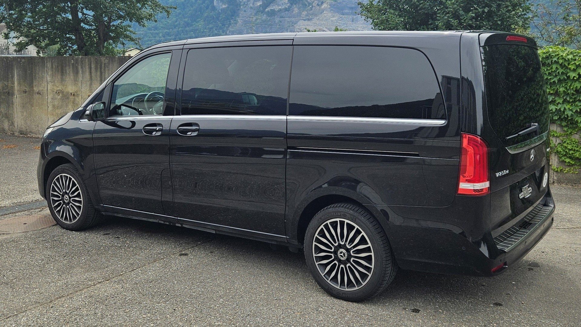 MERCEDES-BENZ V 250 d Avantgarde lang 4matic-image-1