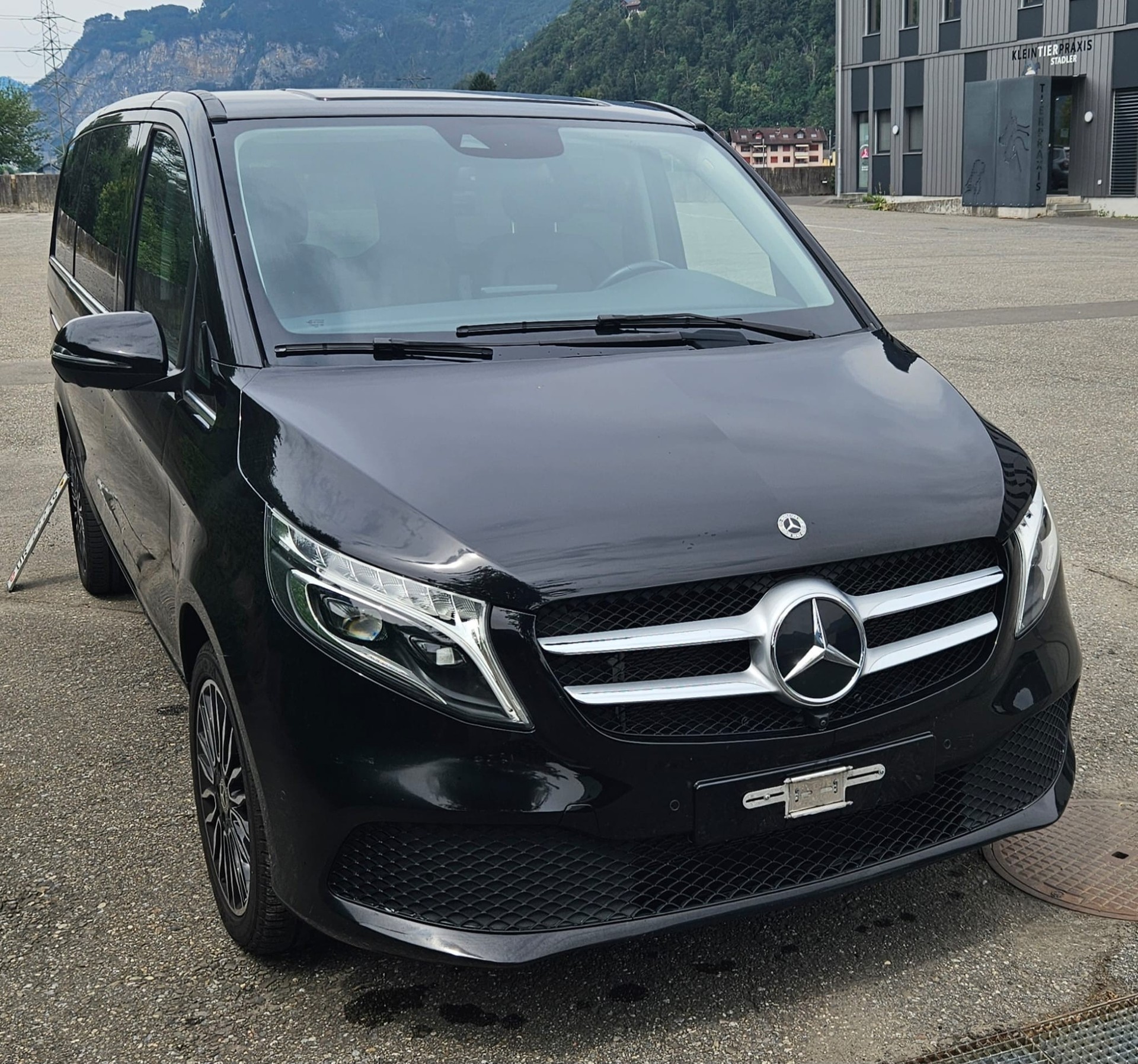 MERCEDES-BENZ V 250 d Avantgarde lang 4matic-image-2