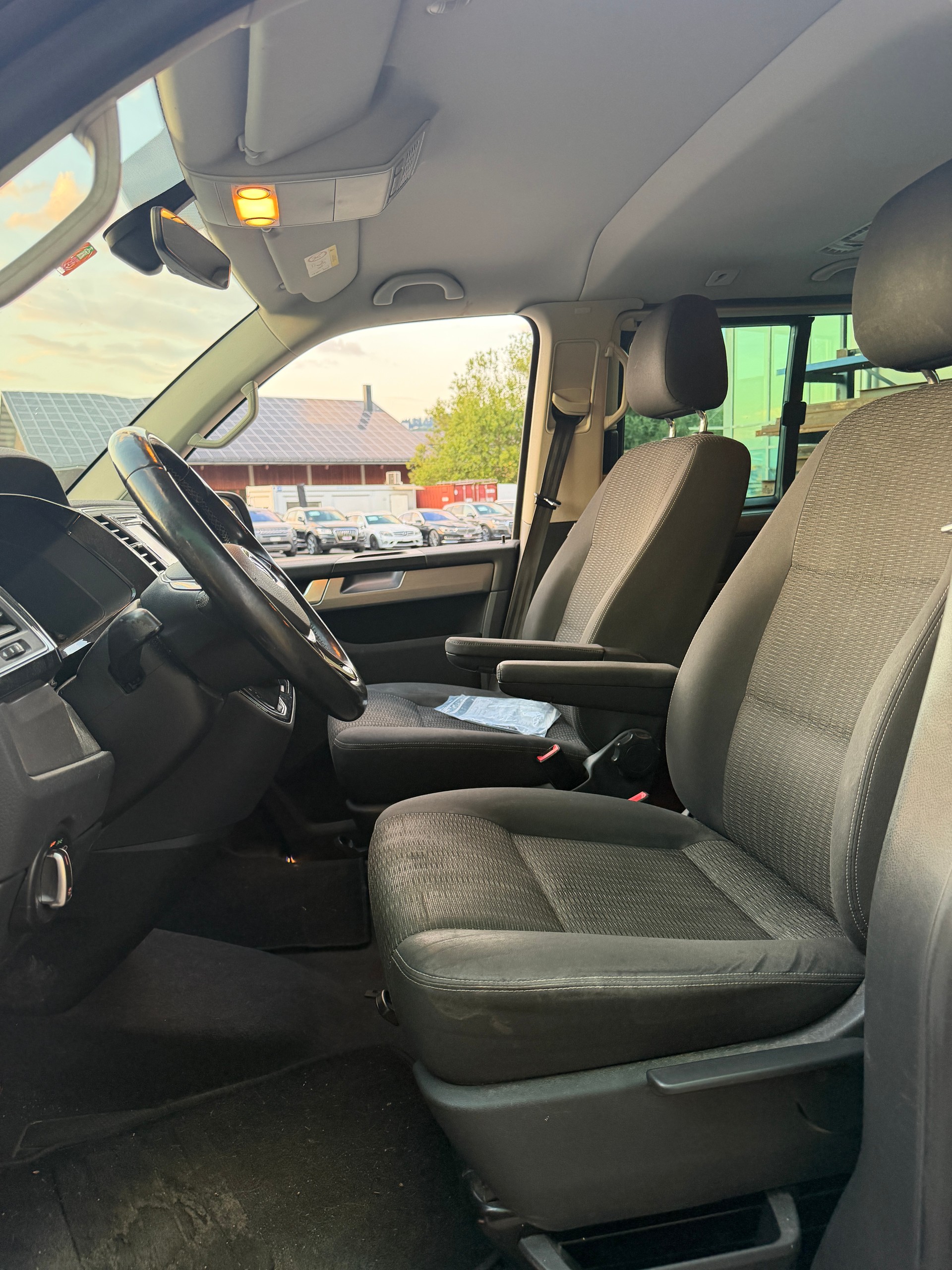 VW T6 Multivan 2.0 TDI Comfortline DSG-image-8