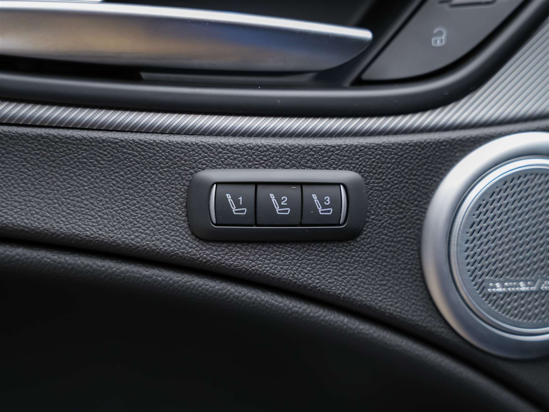 ALFA ROMEO Stelvio 2.0 Veloce Q4 AT8 *Abstandsregler*El. Sitze mit Memory*Harman/Kardon Soundsystem*-image-23