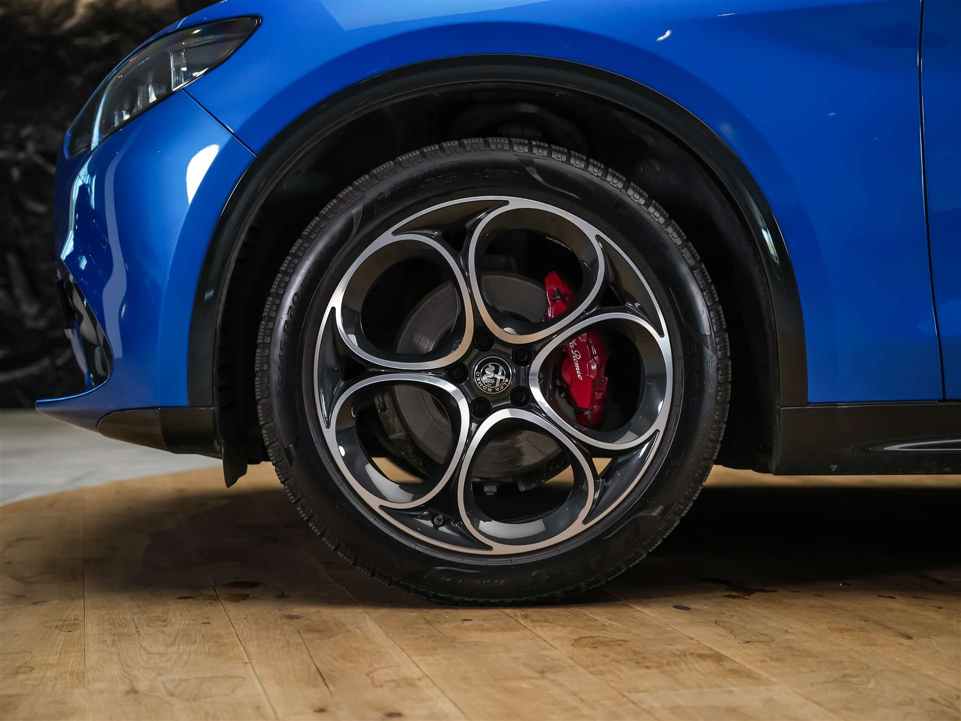 ALFA ROMEO Stelvio 2.0 Veloce Q4 AT8 *Abstandsregler*El. Sitze mit Memory*Harman/Kardon Soundsystem*-image-15