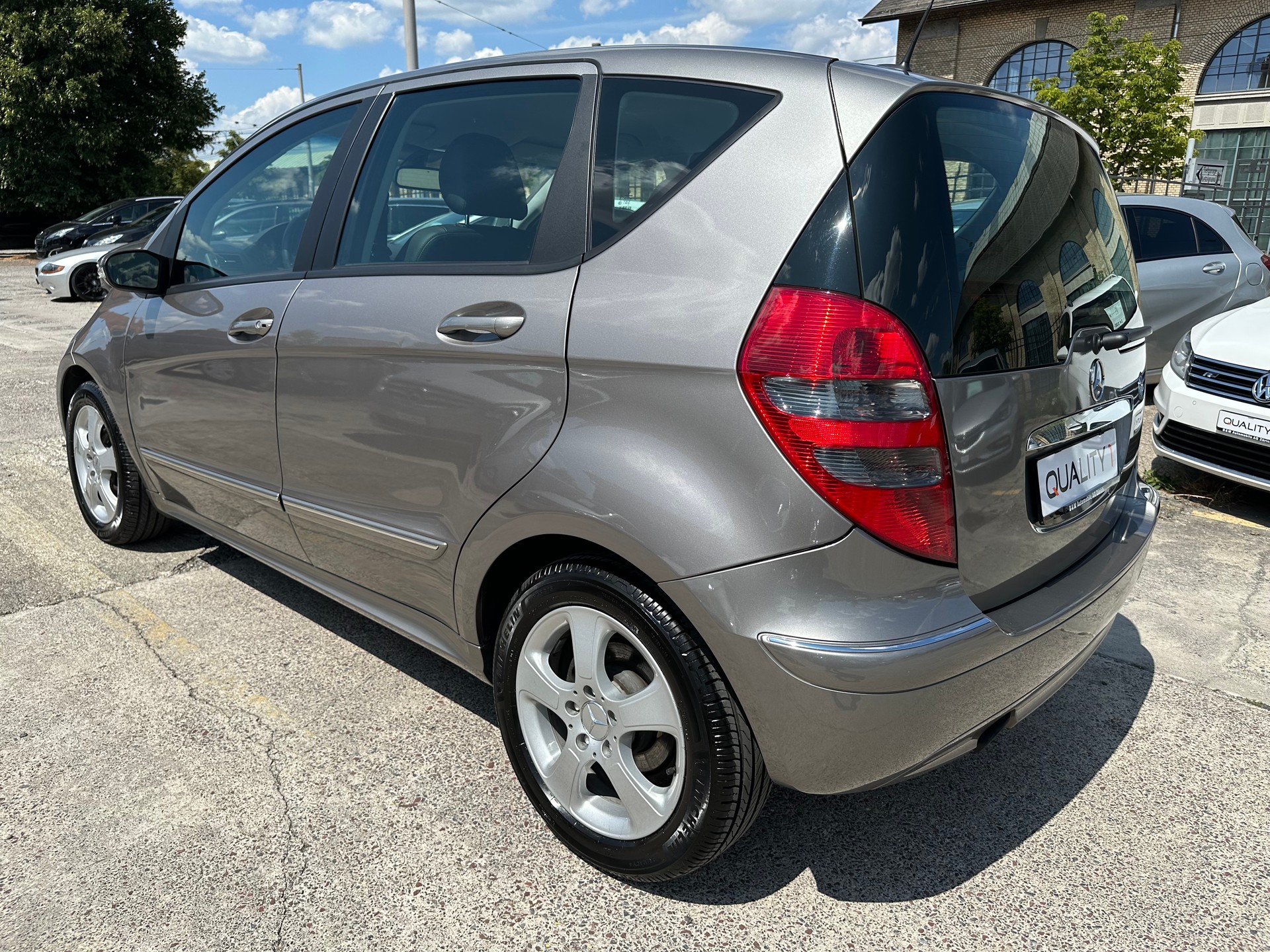 MERCEDES-BENZ A 170 Avantgarde-image-5