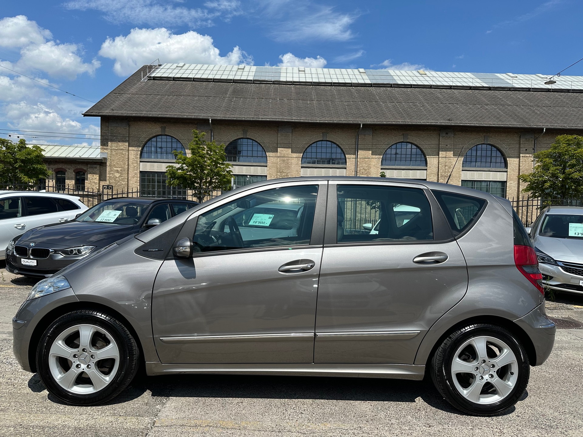 MERCEDES-BENZ A 170 Avantgarde-image-3