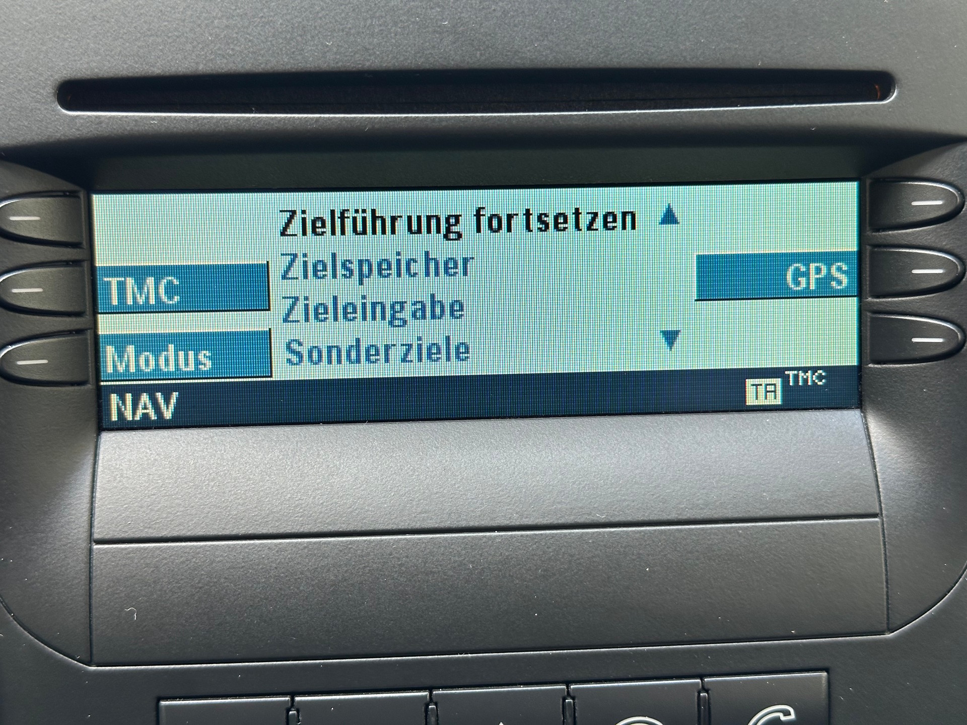 MERCEDES-BENZ A 170 Avantgarde-image-22