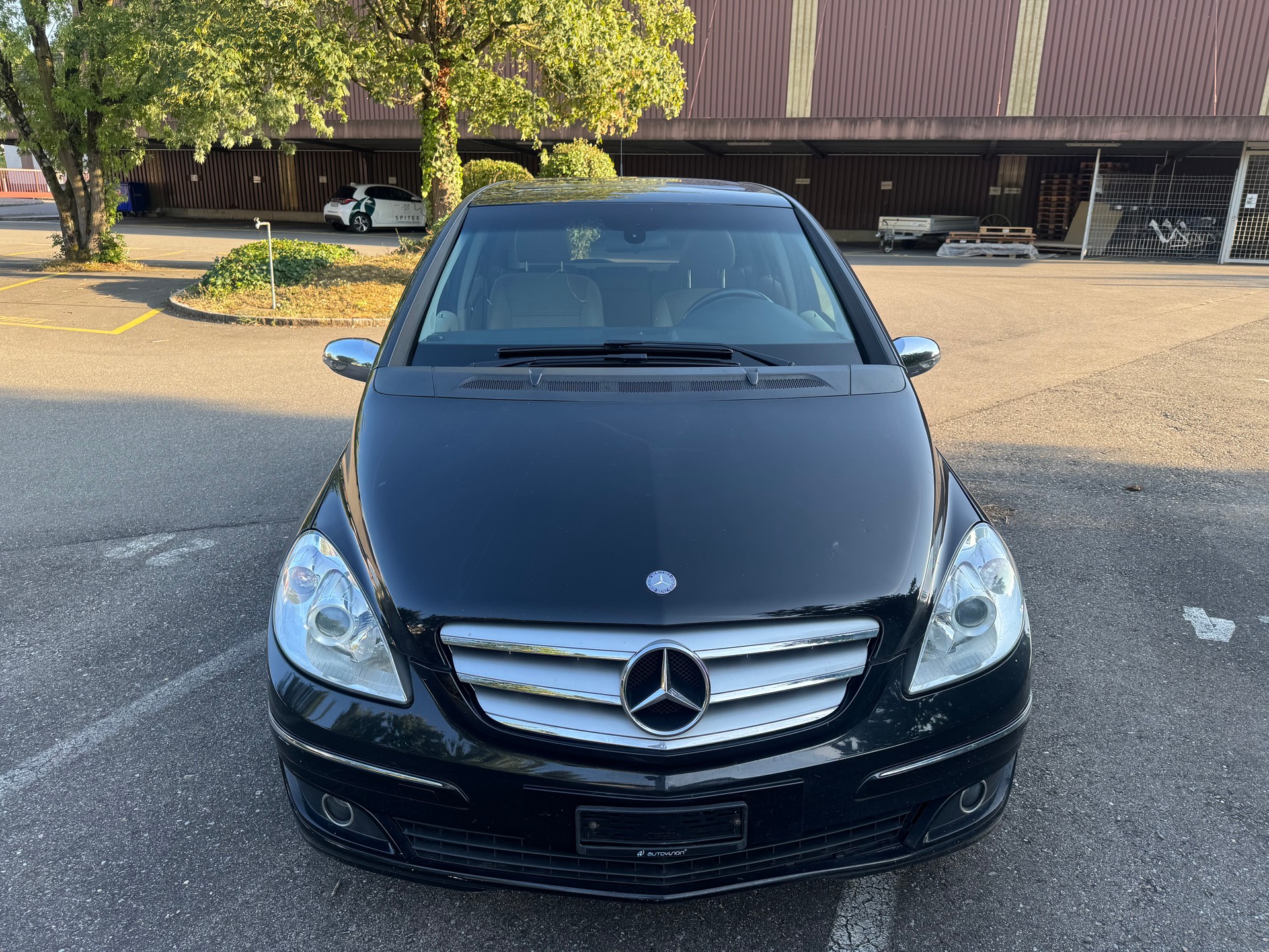 MERCEDES-BENZ B 200 T-image-5