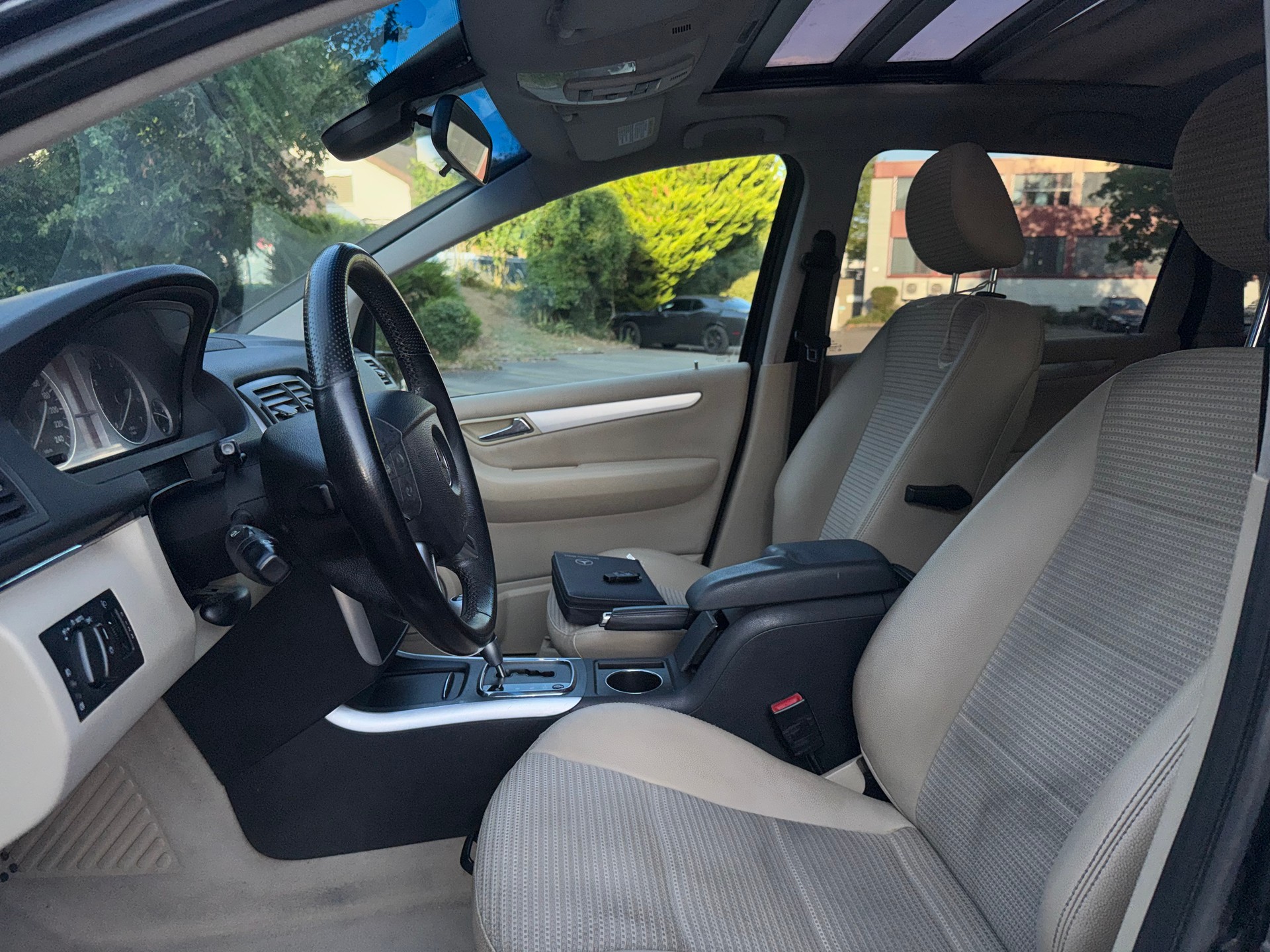MERCEDES-BENZ B 200 T-image-7