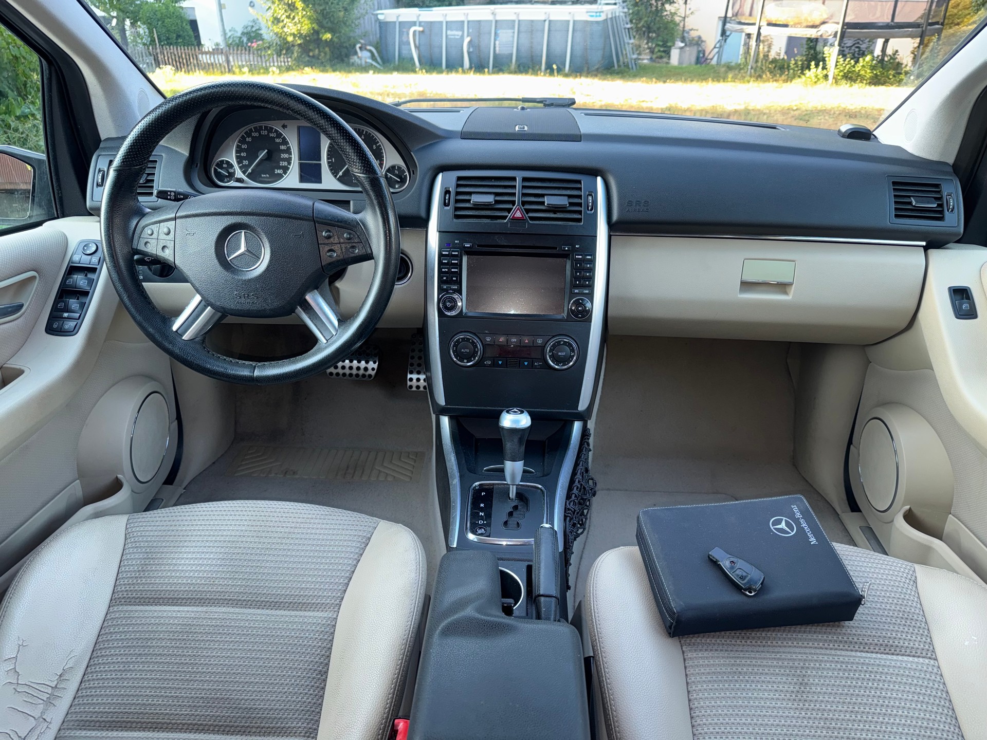 MERCEDES-BENZ B 200 T-image-11