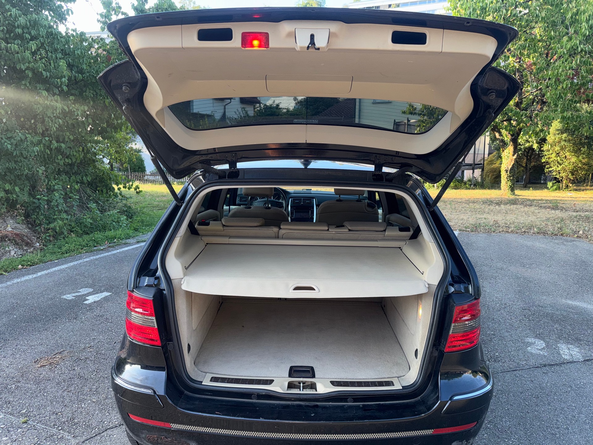 MERCEDES-BENZ B 200 T-image-6