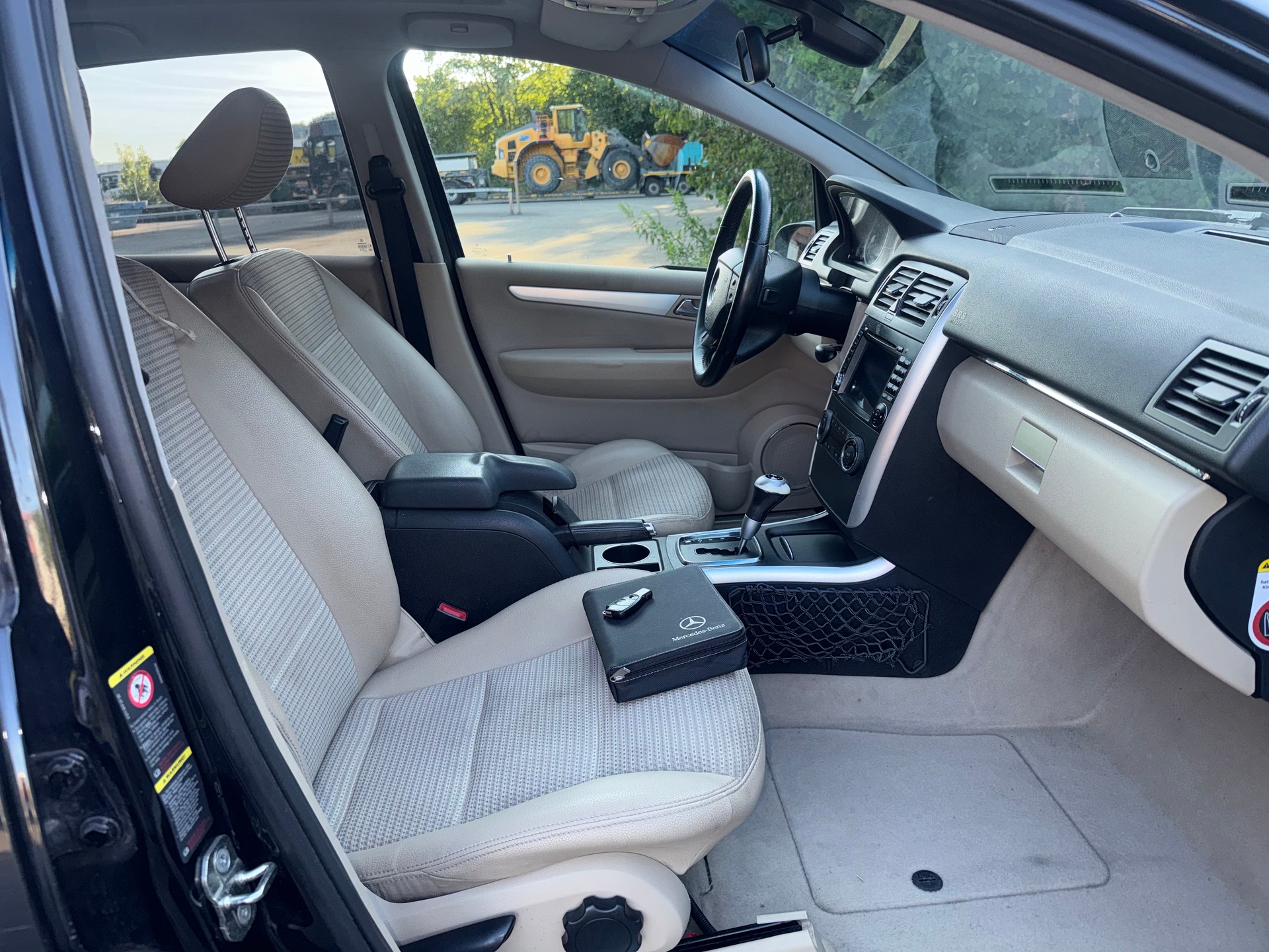 MERCEDES-BENZ B 200 T-image-9