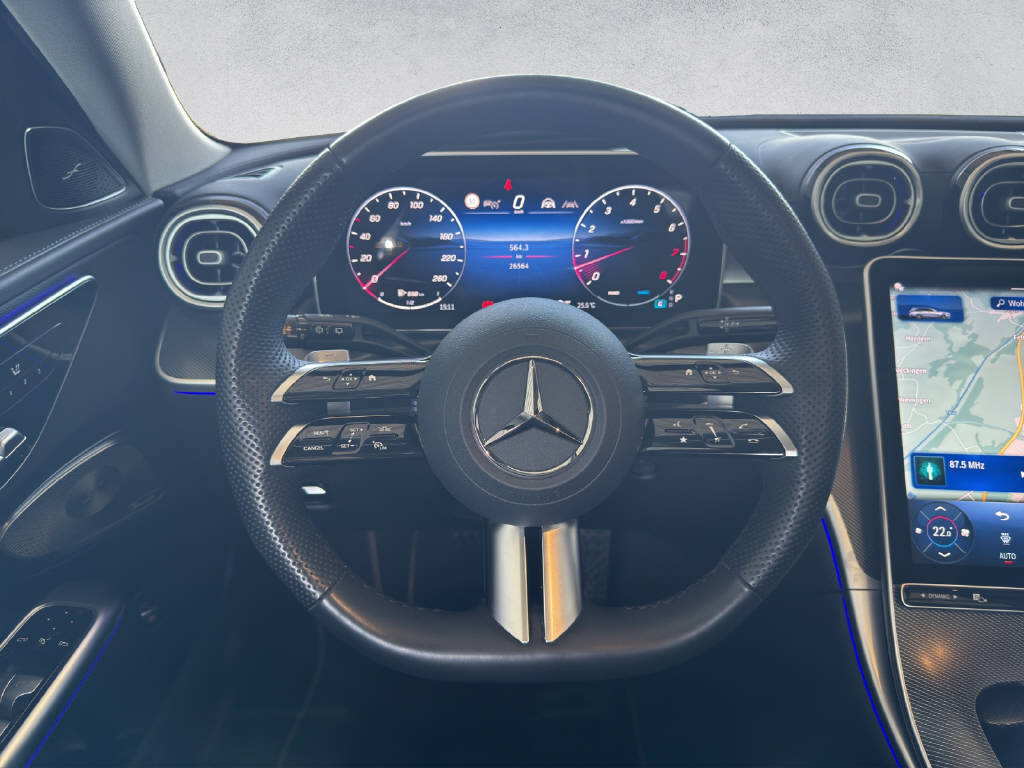 MERCEDES-BENZ C 200 AMG Line 4Matic T-Modell-image-11