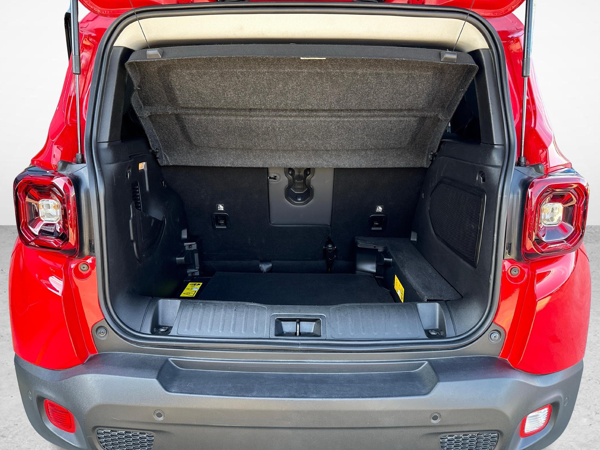 JEEP Renegade 1.3 Swiss Limited 4xe-image-11