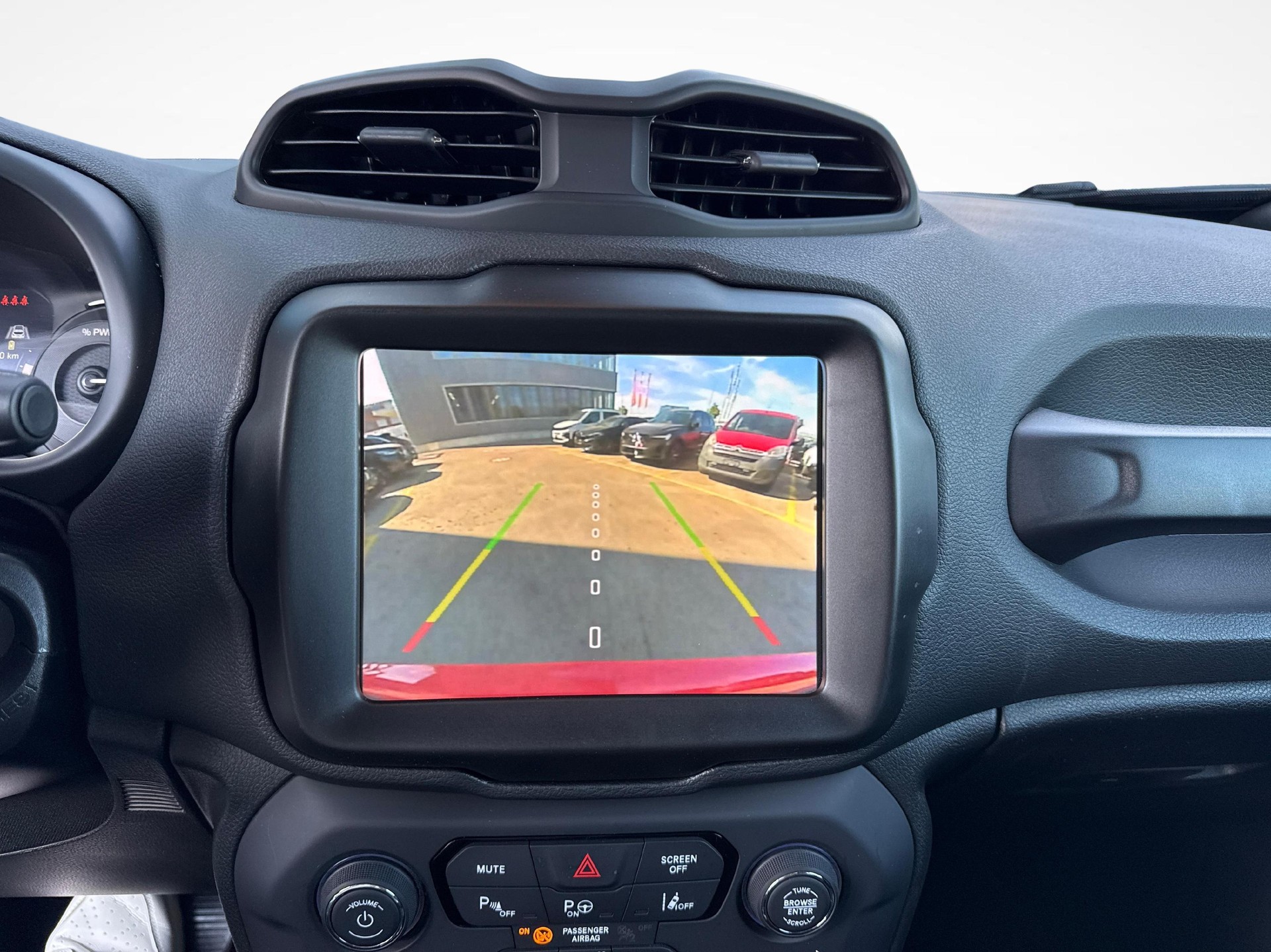 JEEP Renegade 1.3 Swiss Limited 4xe-image-15